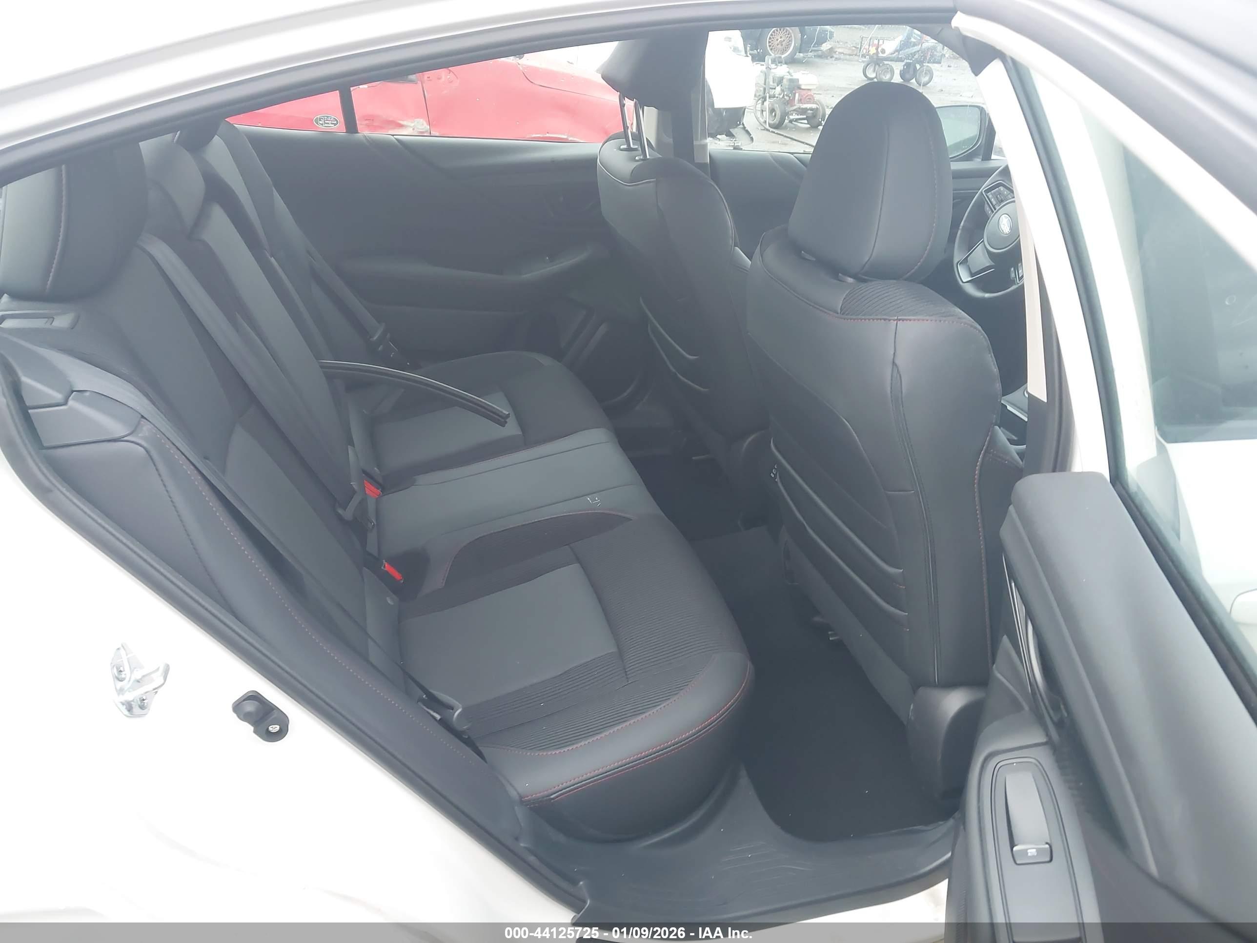 SUBARU LEGACY image 8