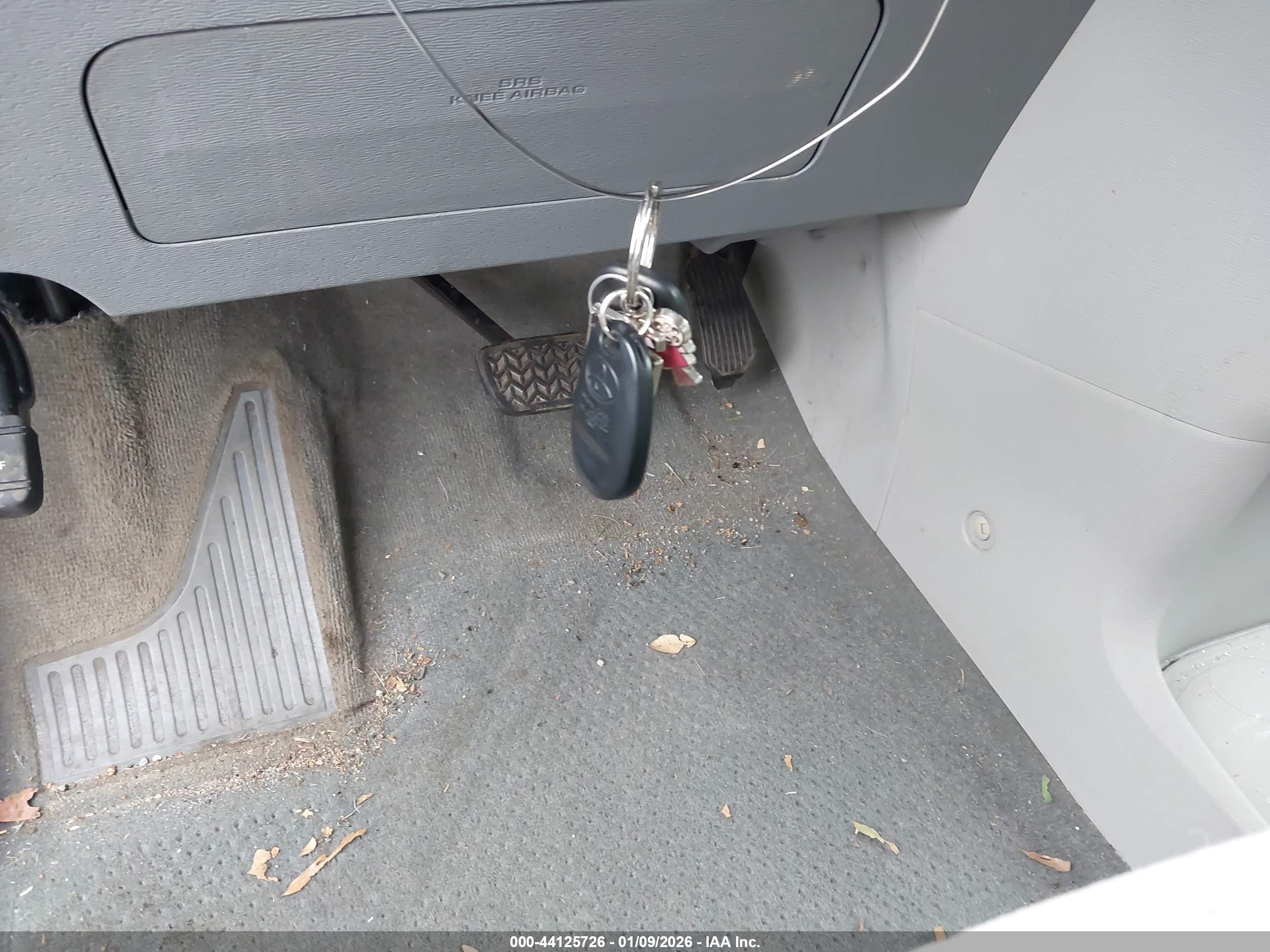 TOYOTA SIENNA image 11