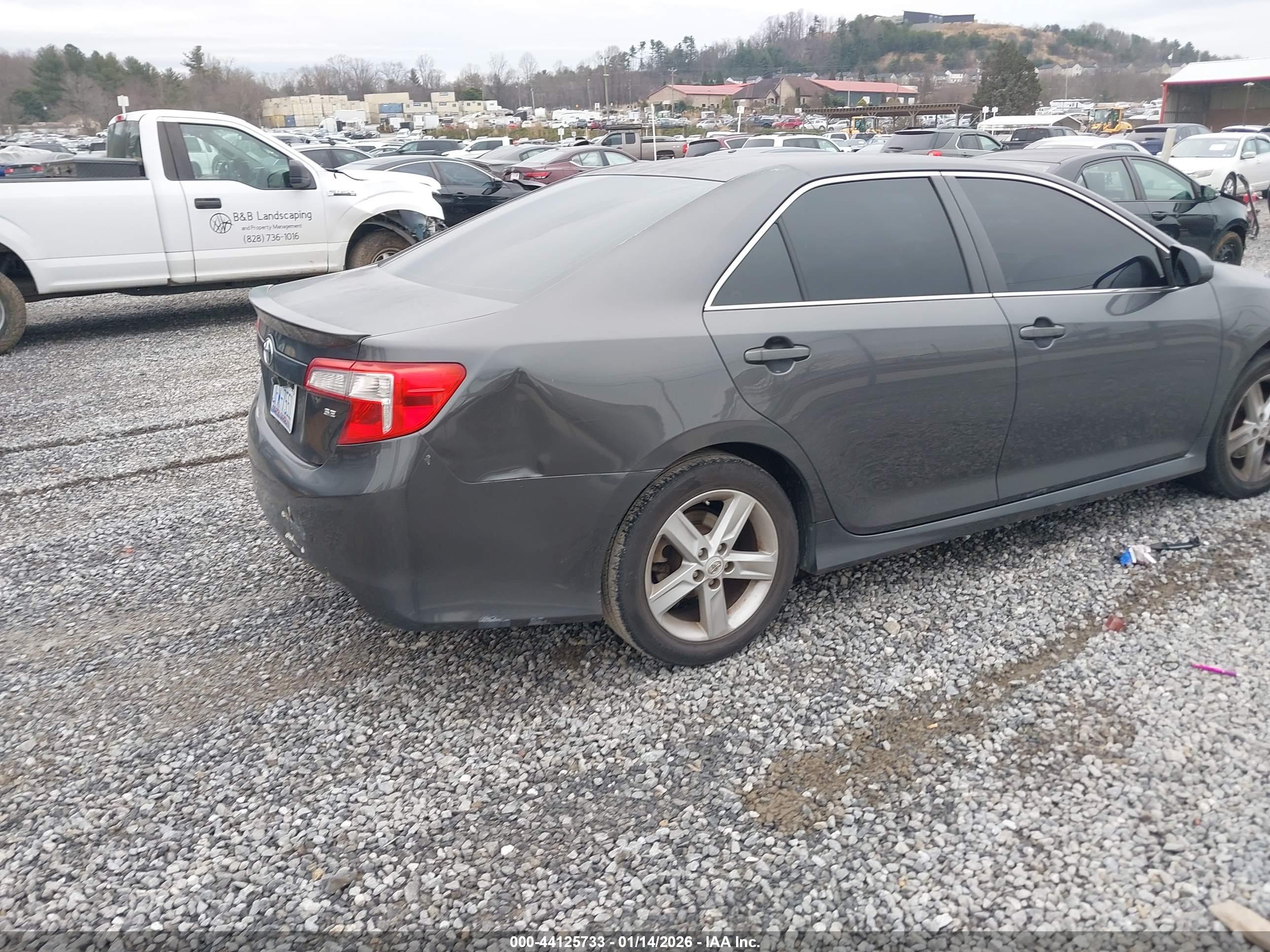 TOYOTA CAMRY image 4