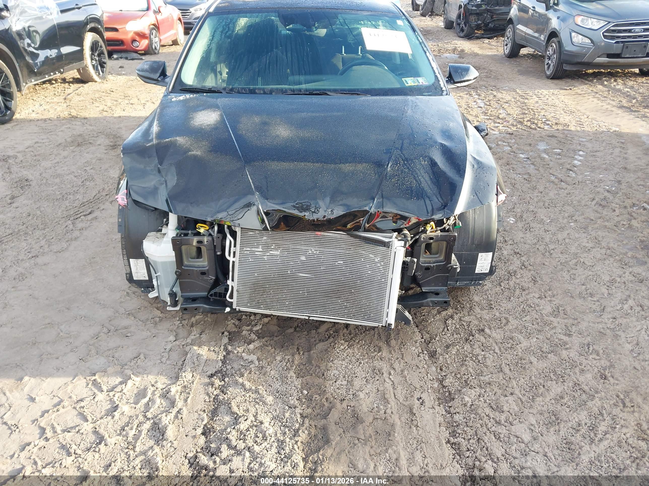 HYUNDAI ELANTRA image 6