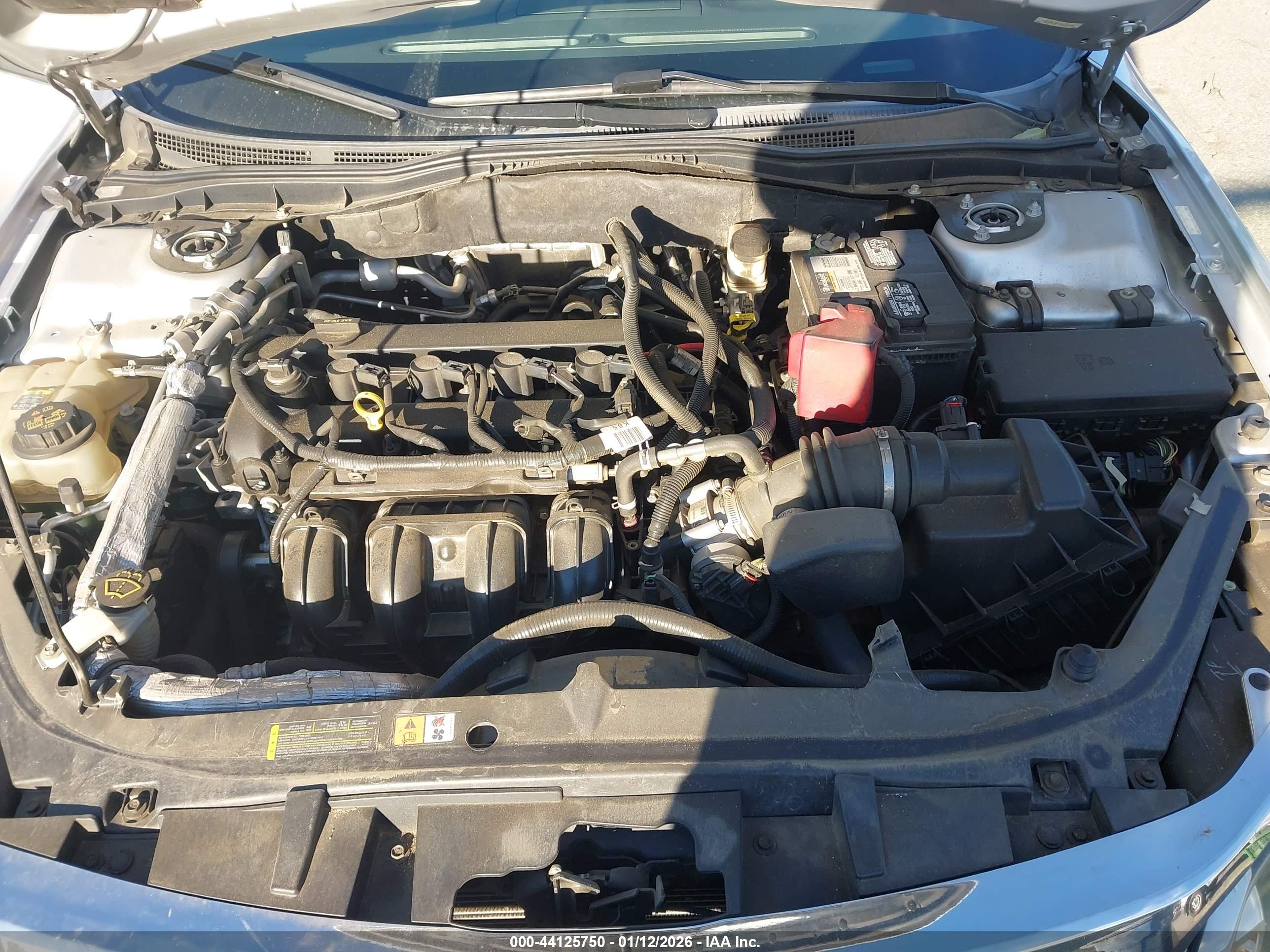 FORD FUSION image 10