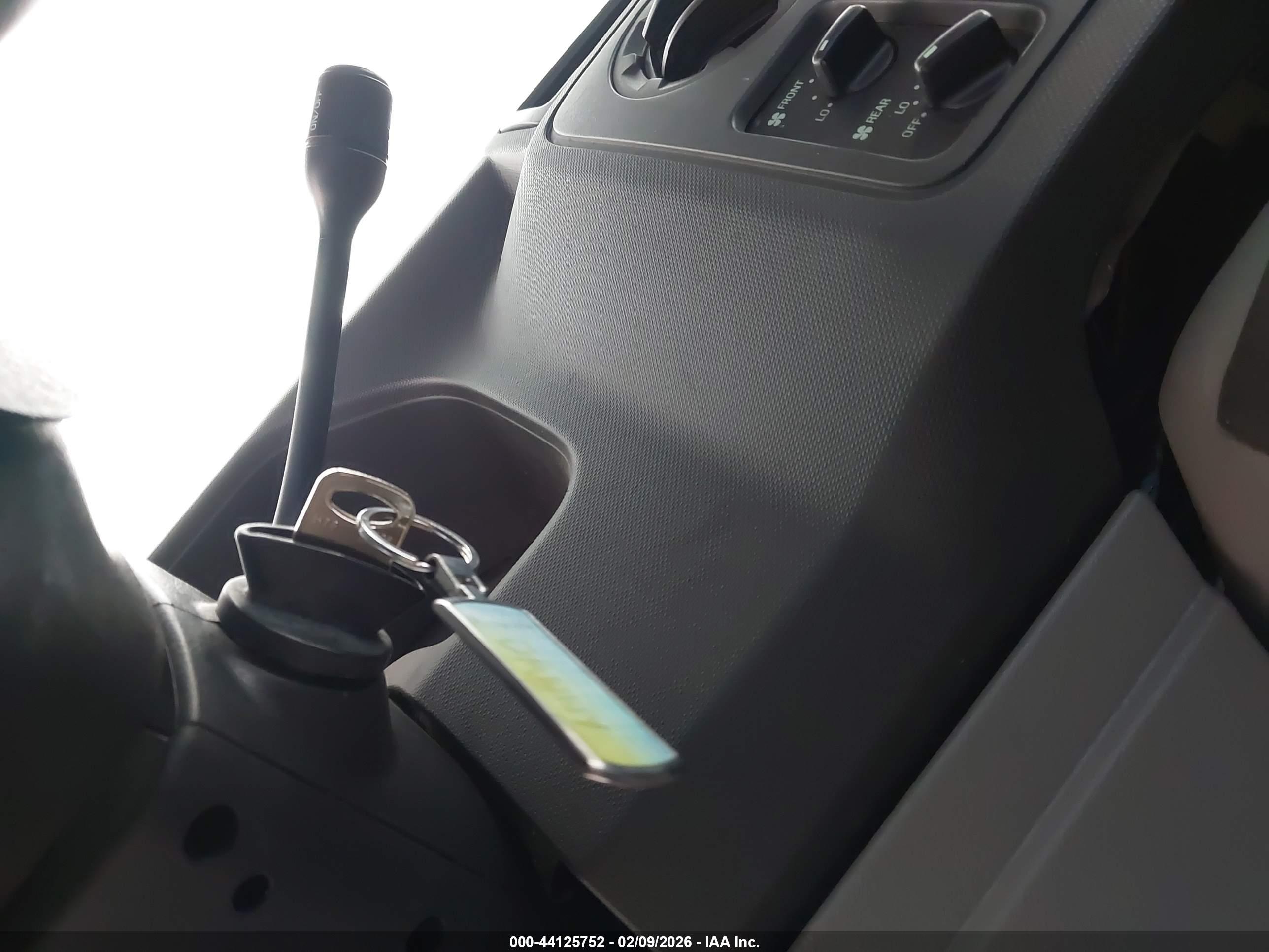 FORD E-350 image 11