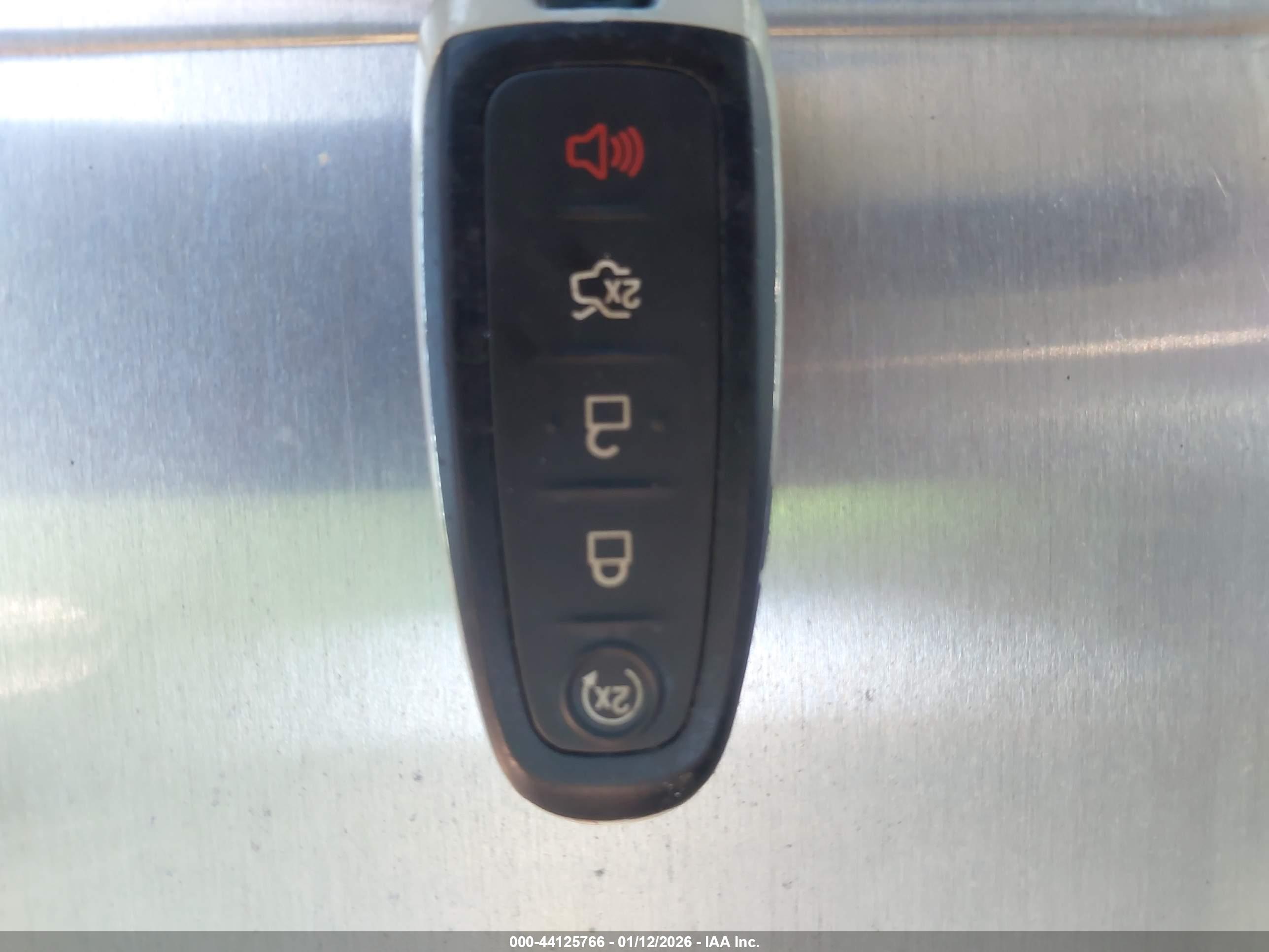 FORD ESCAPE image 11