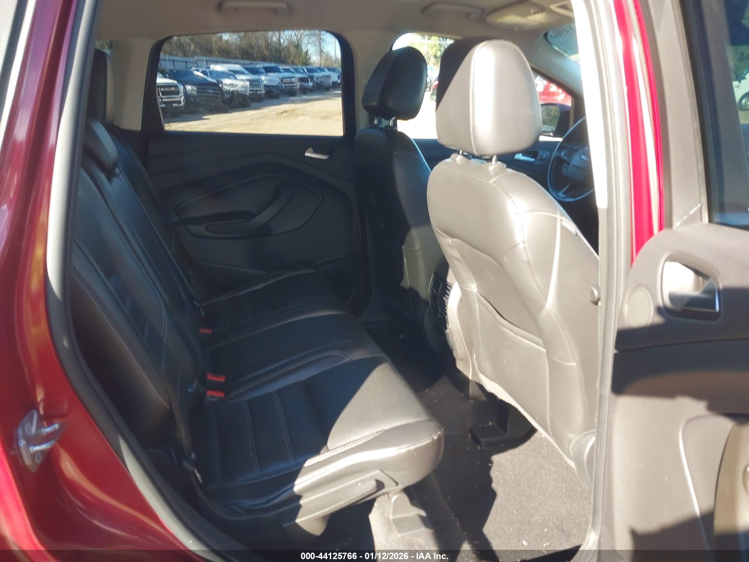 FORD ESCAPE image 8