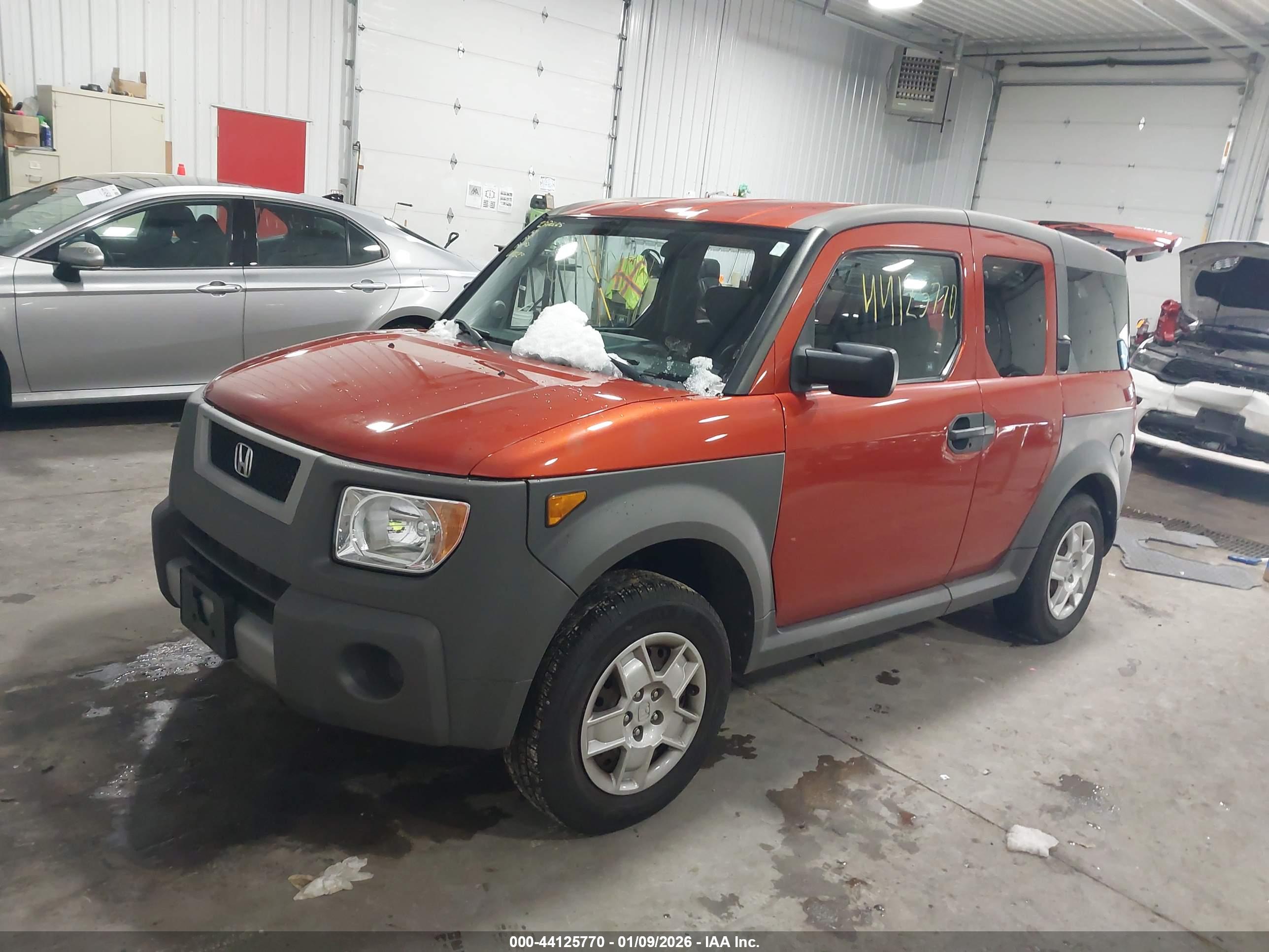 HONDA ELEMENT image 2