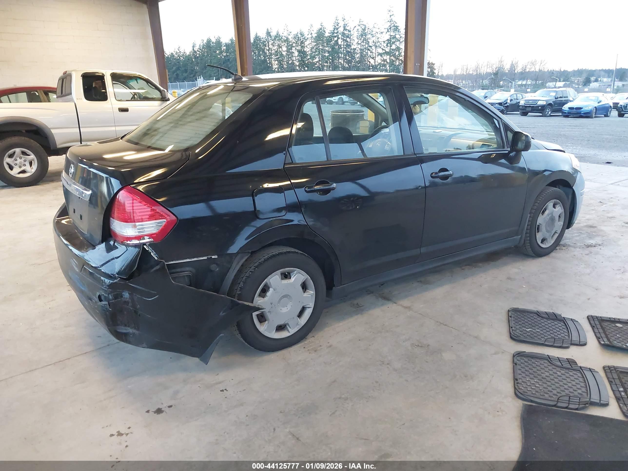 NISSAN VERSA image 4
