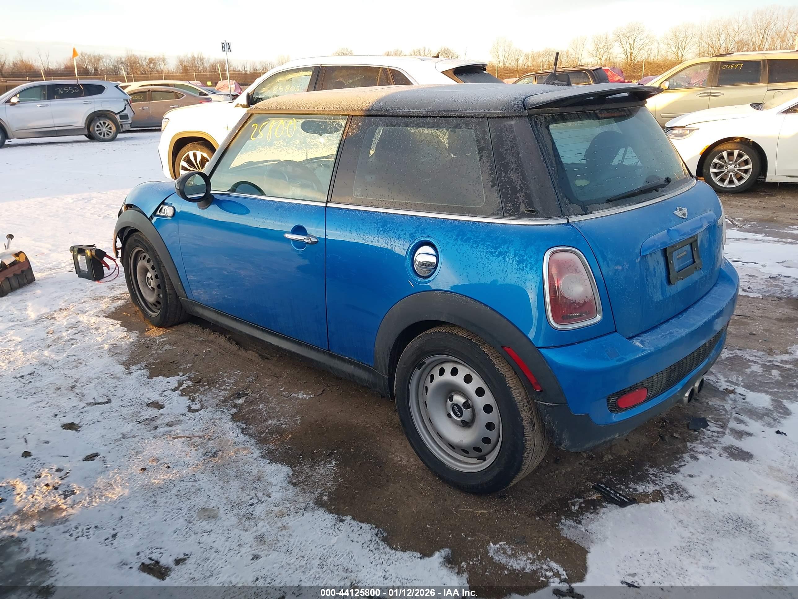 MINI COOPER image 3