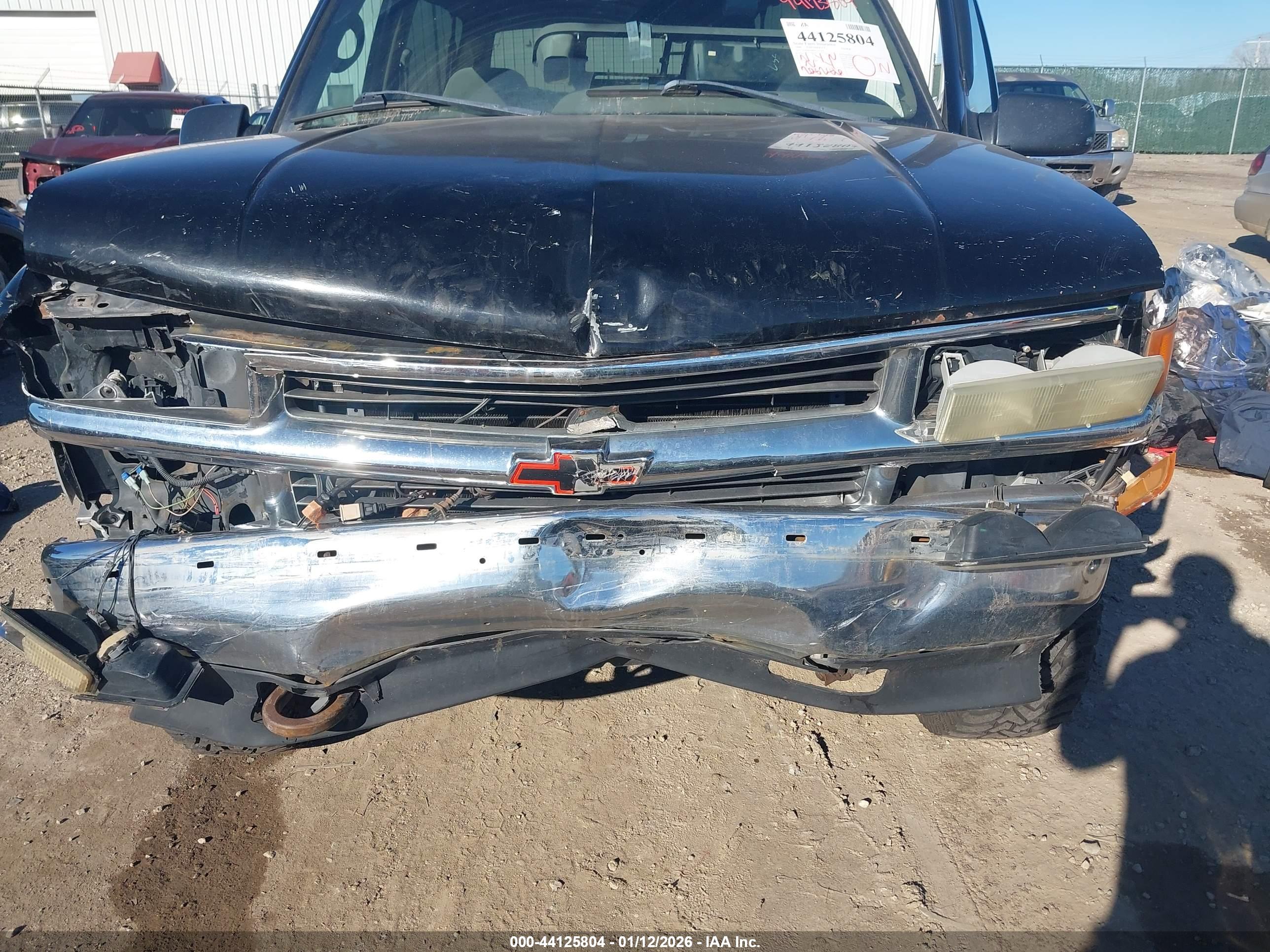 CHEVROLET TAHOE image 6