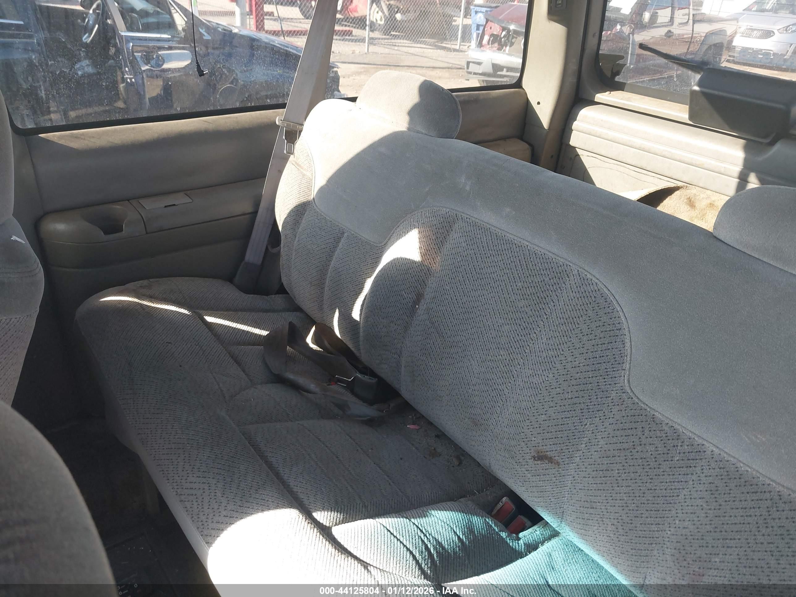 CHEVROLET TAHOE image 8