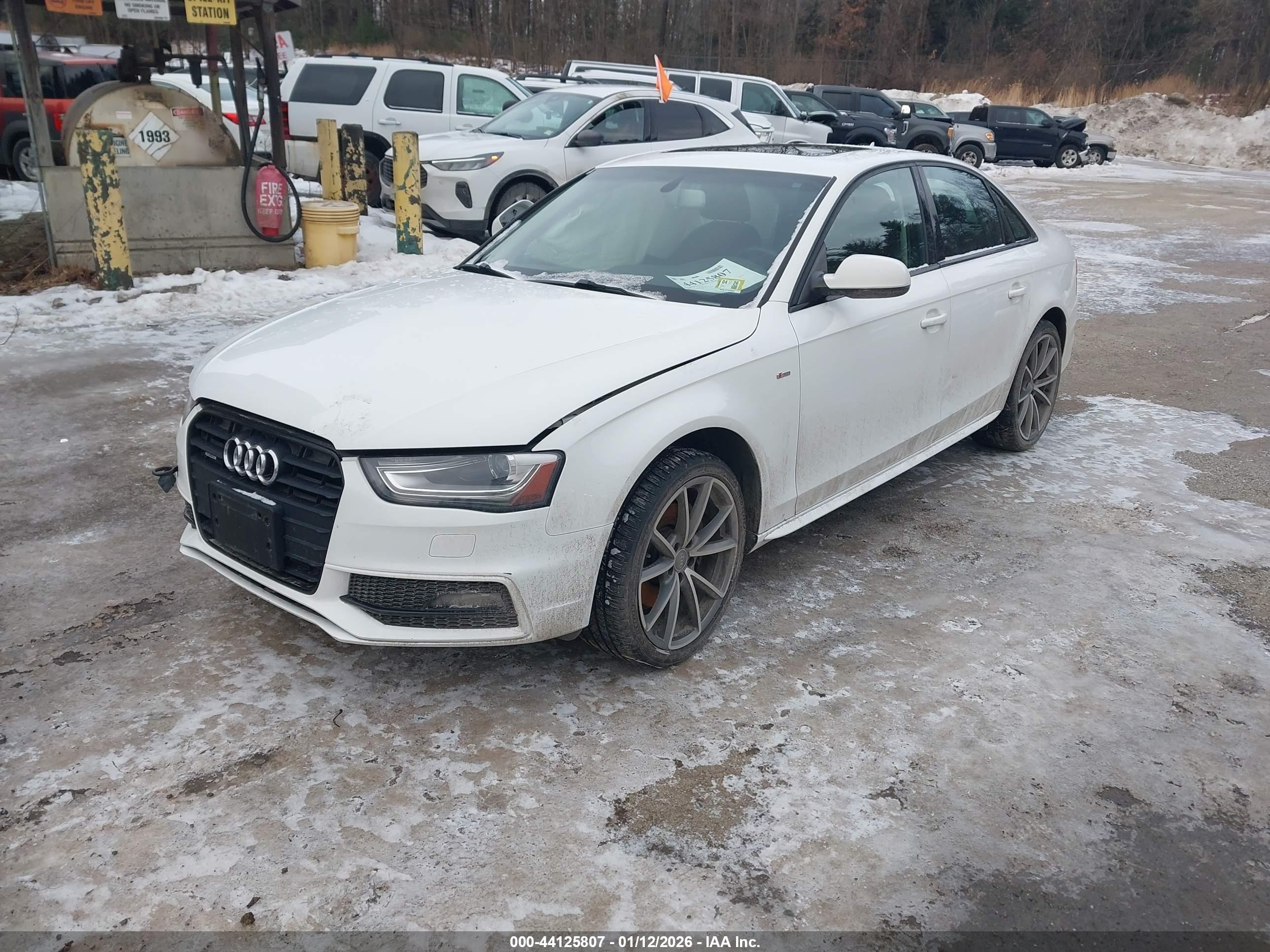 AUDI A4 image 2