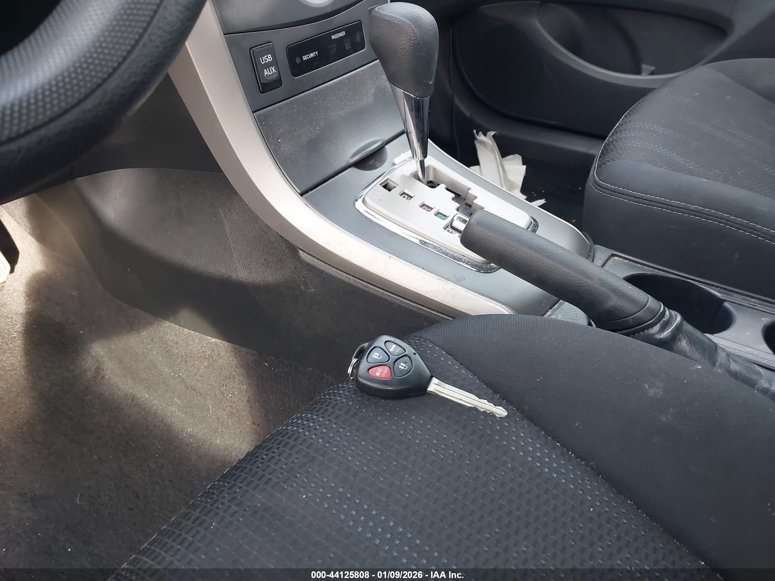 TOYOTA COROLLA image 11