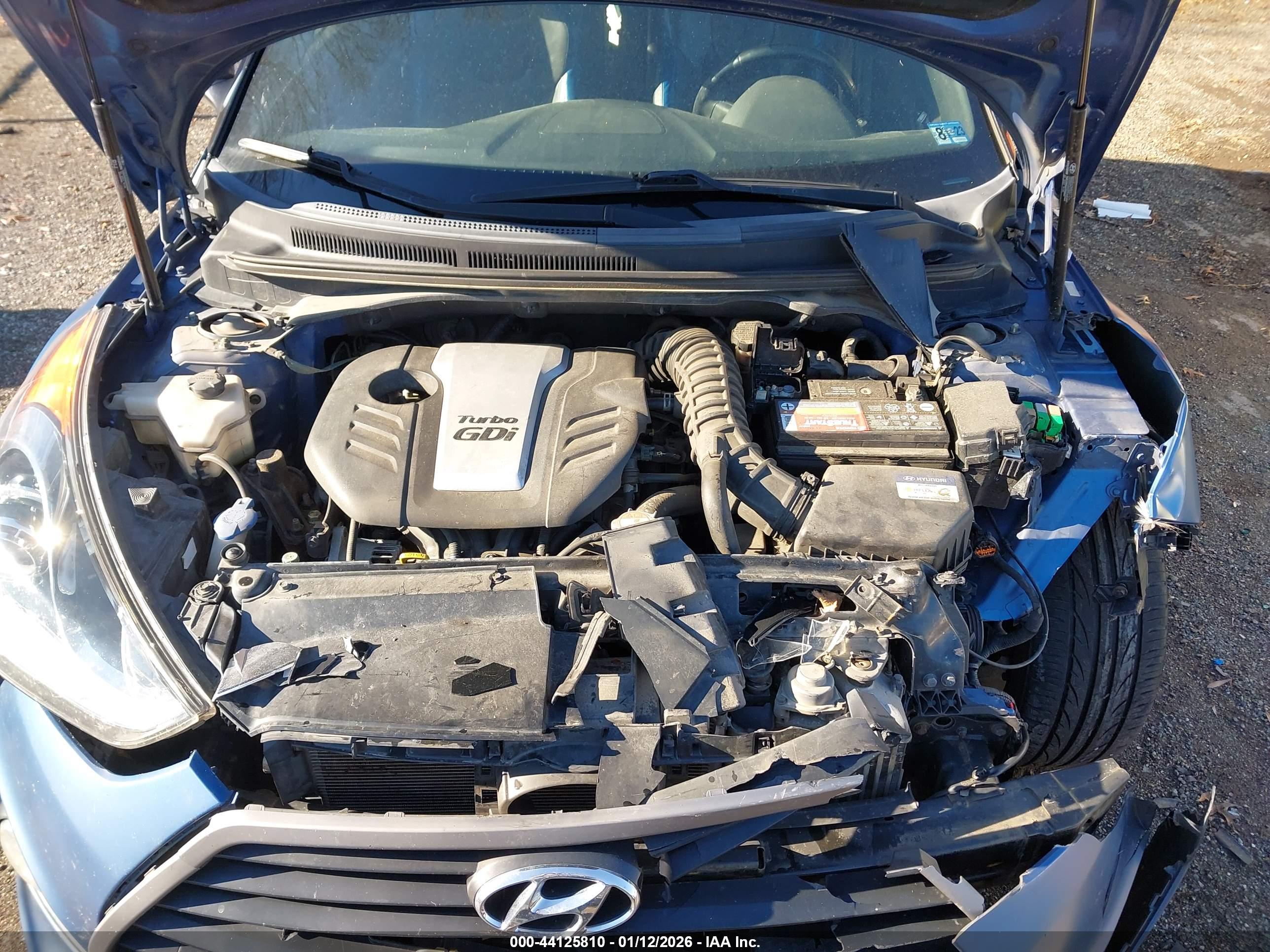 HYUNDAI VELOSTER image 10
