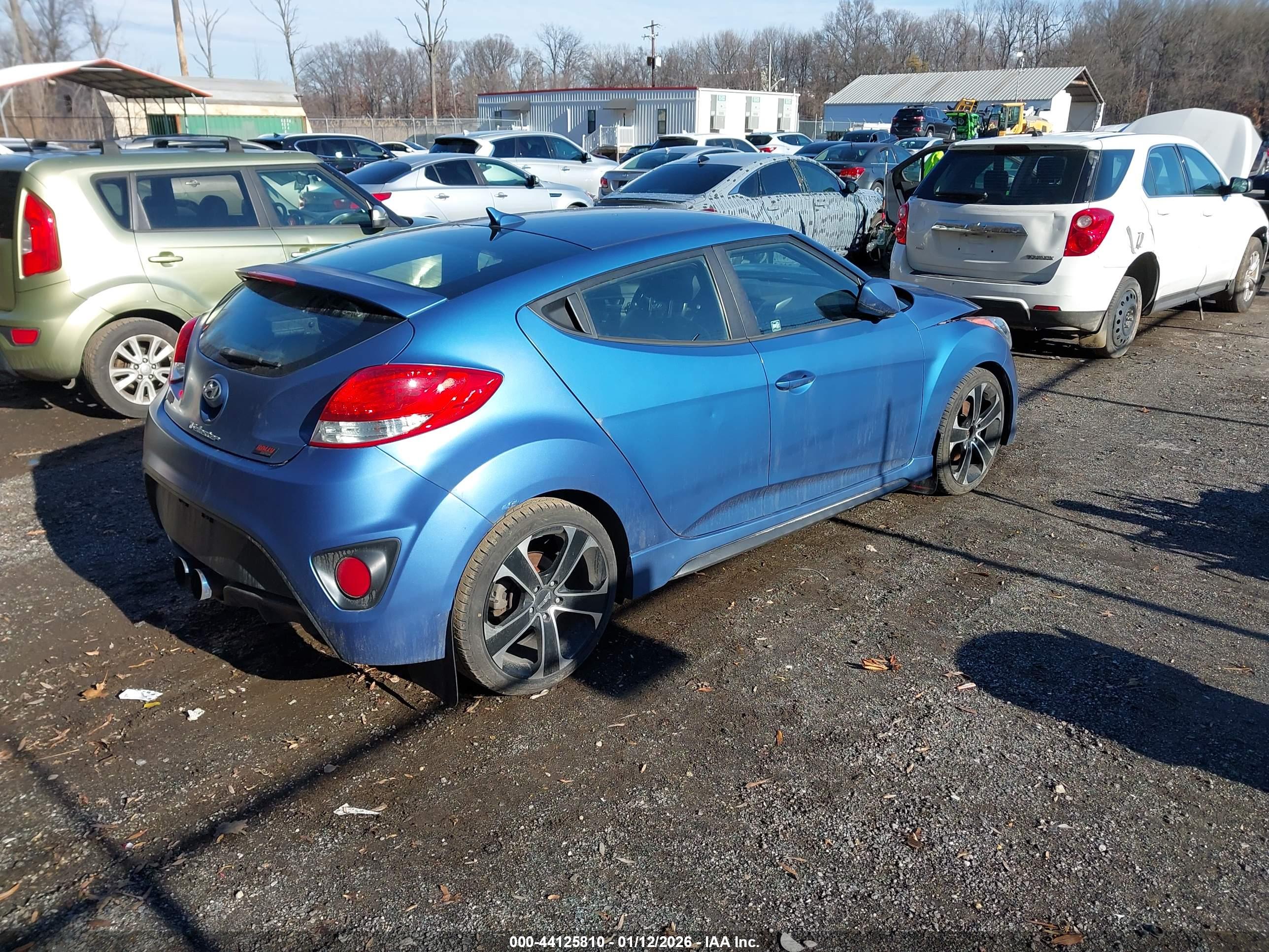 HYUNDAI VELOSTER image 4