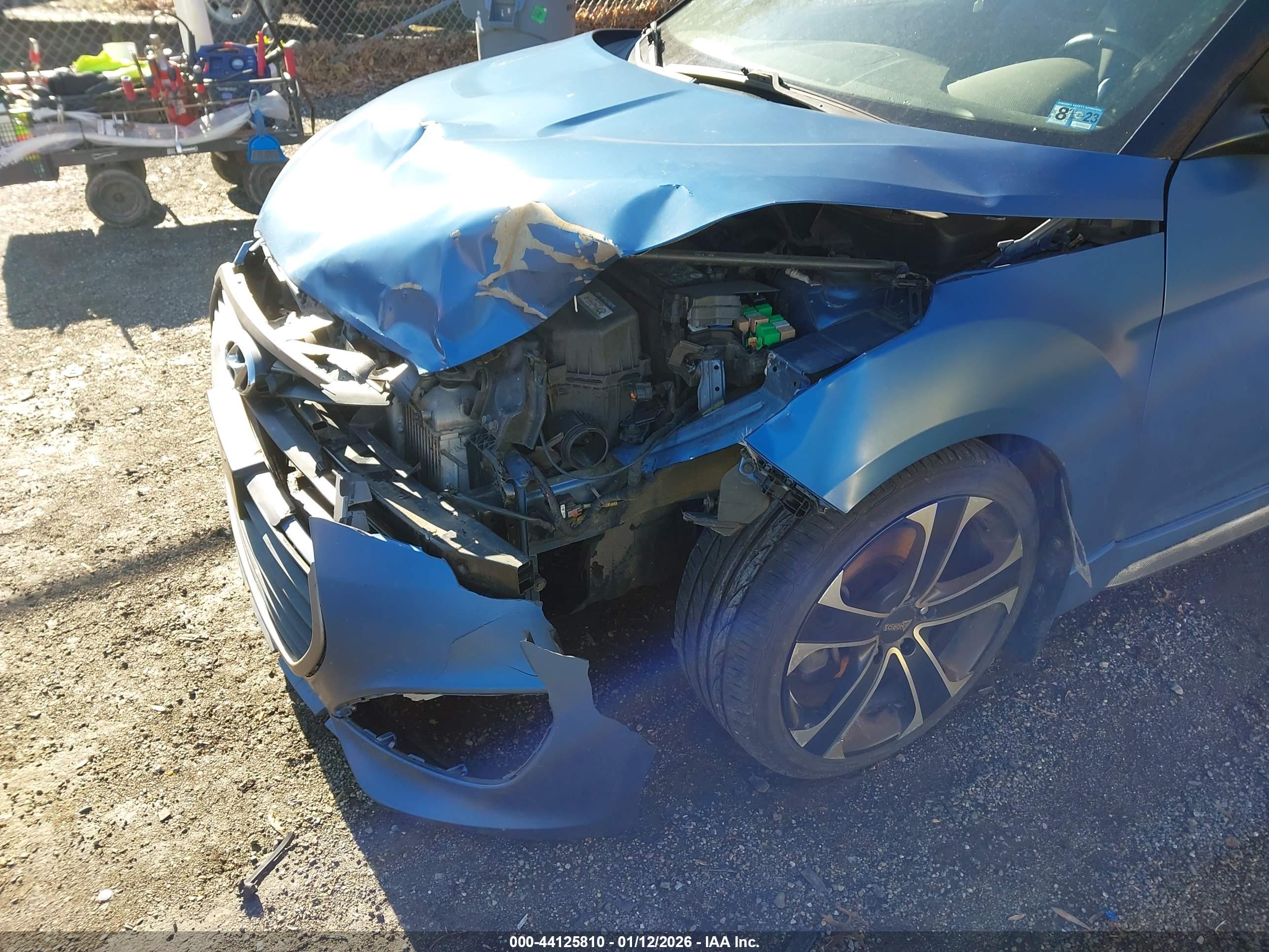 HYUNDAI VELOSTER image 6