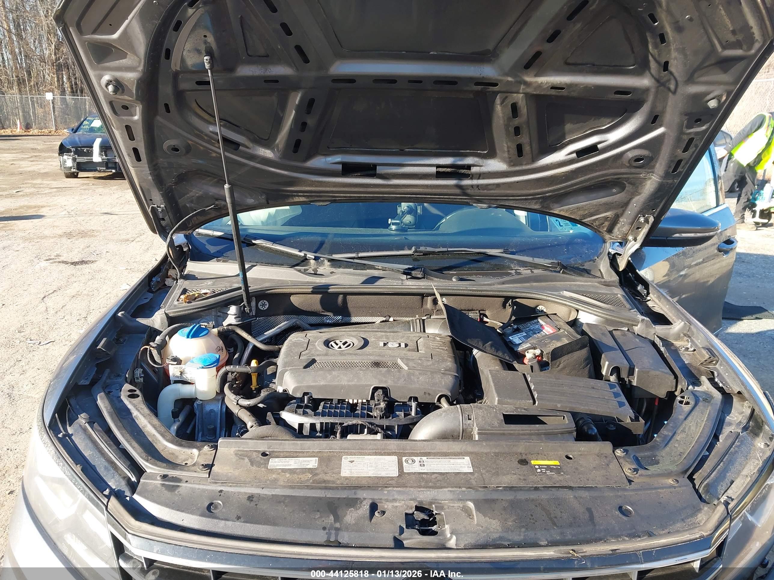 VOLKSWAGEN PASSAT image 10