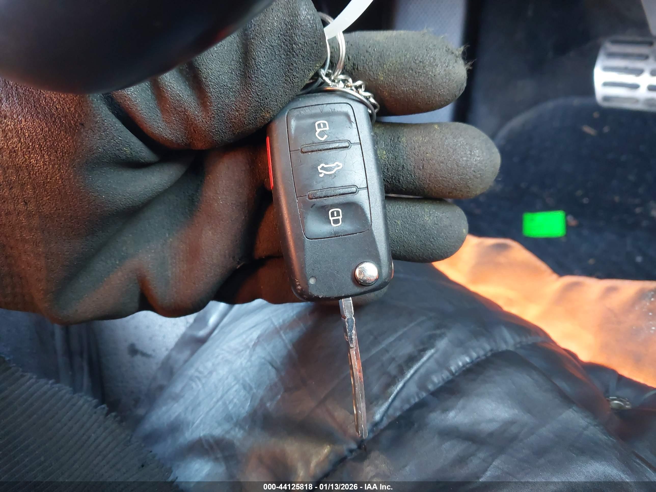 VOLKSWAGEN PASSAT image 11