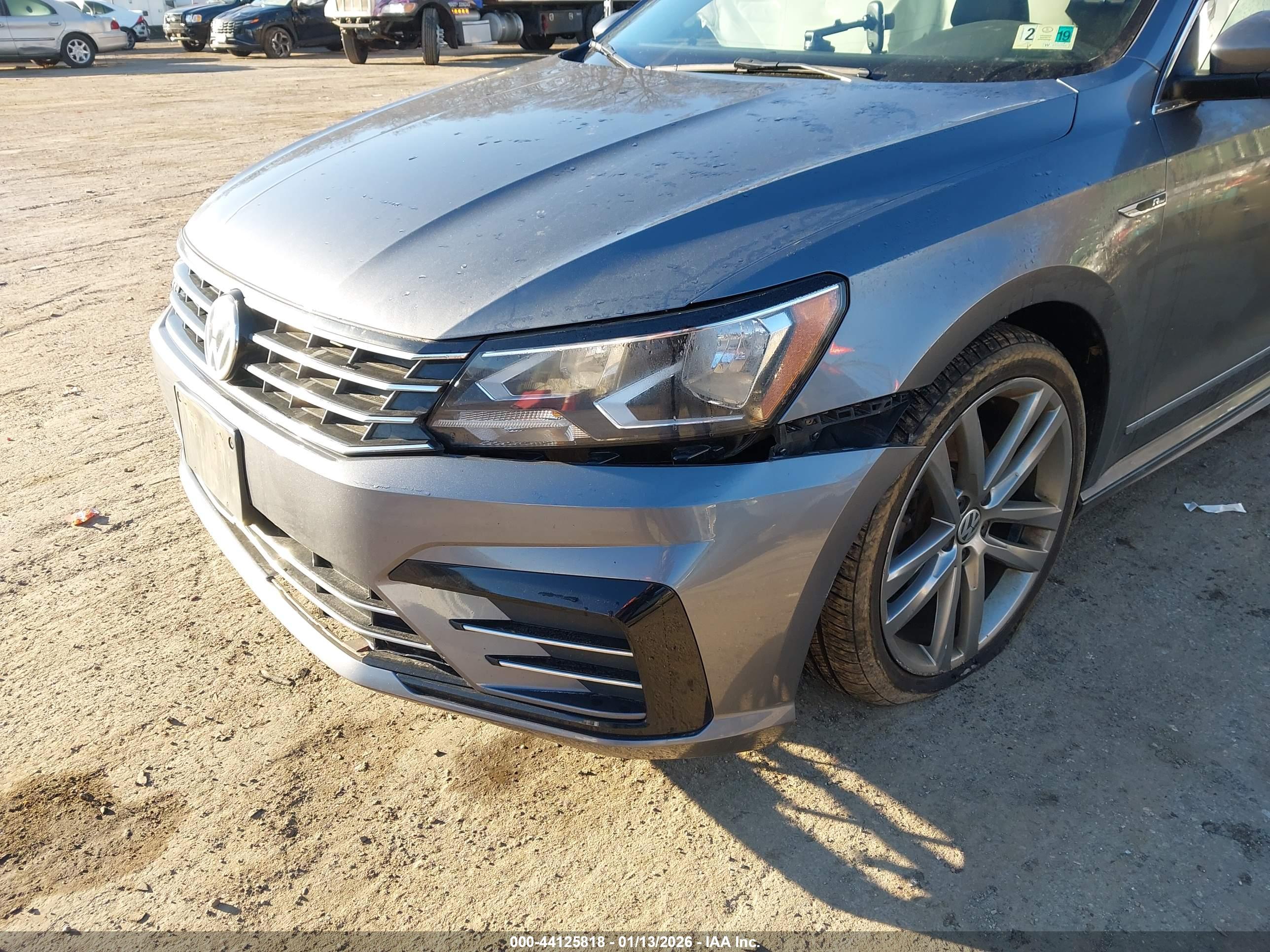 VOLKSWAGEN PASSAT image 6