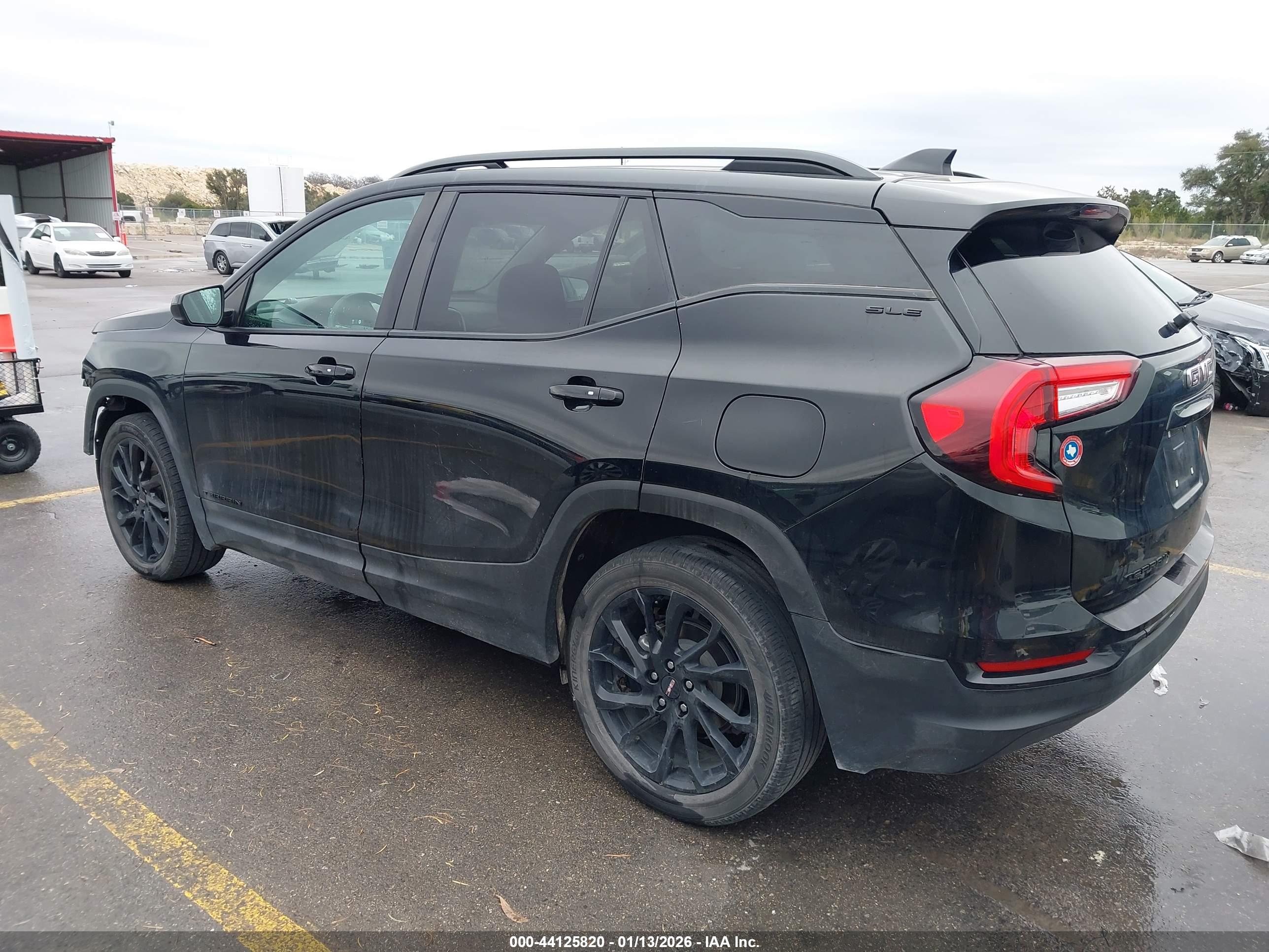 GMC TERRAIN image 3