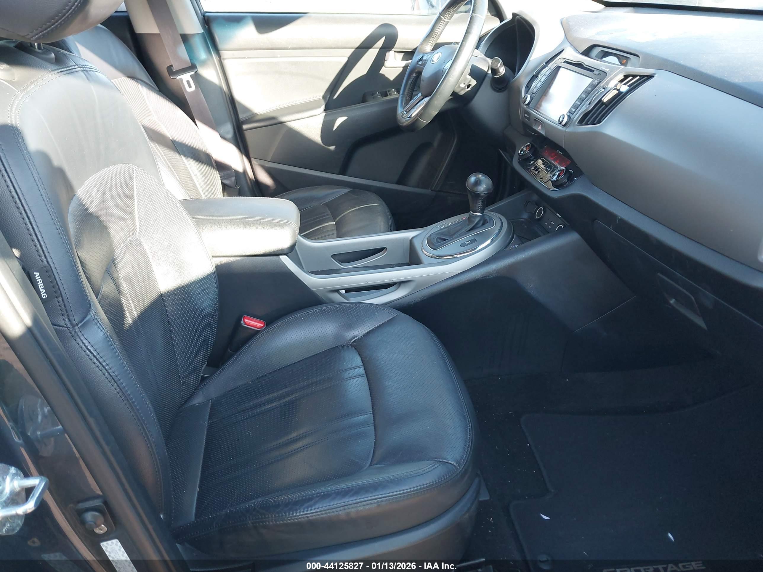 KIA SPORTAGE image 5