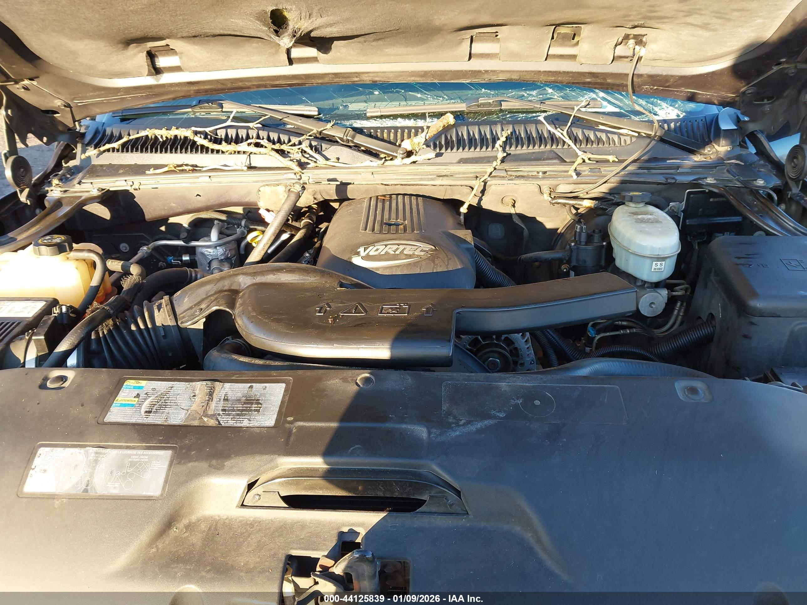 CHEVROLET TAHOE image 10