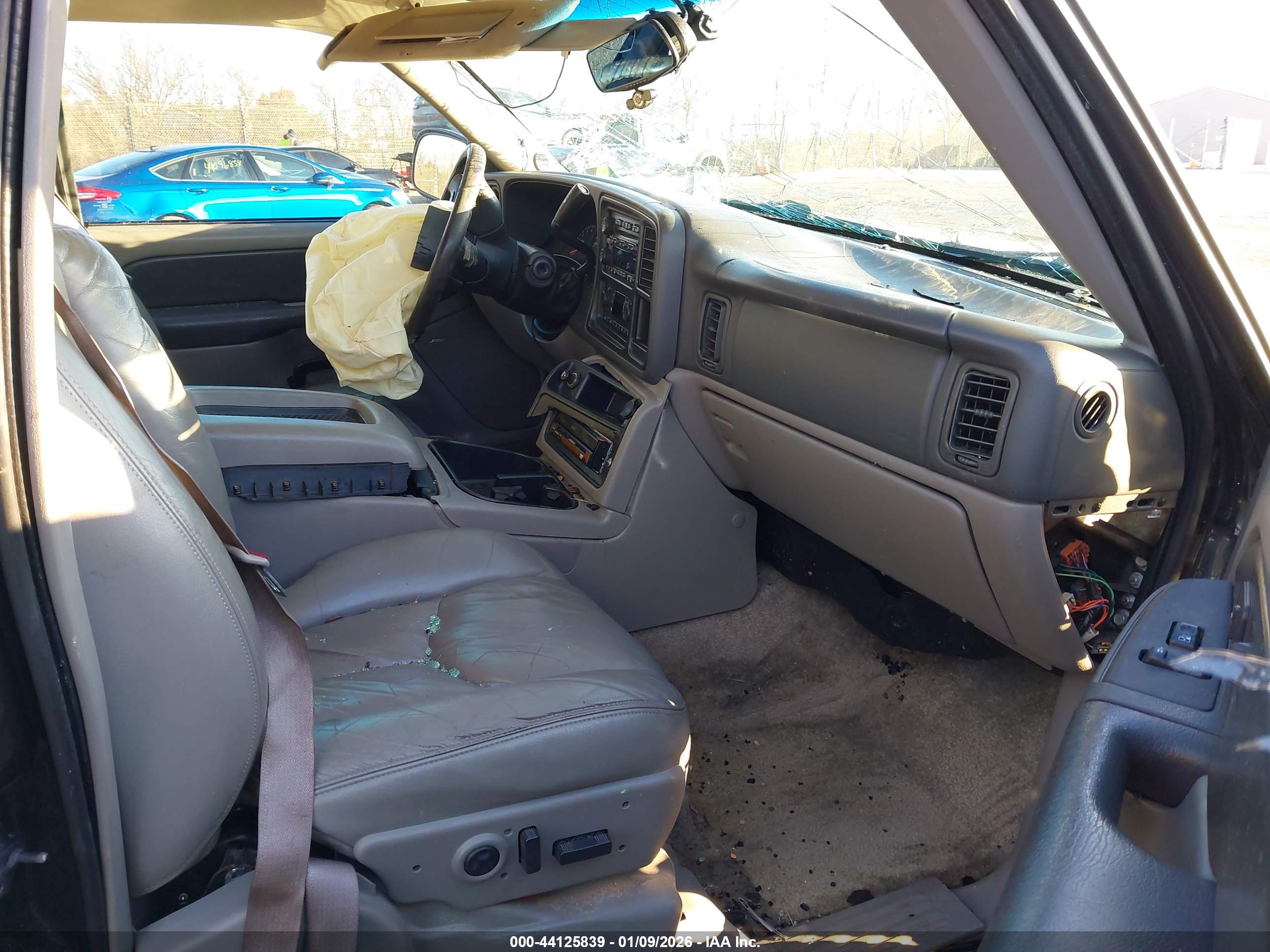 CHEVROLET TAHOE image 5