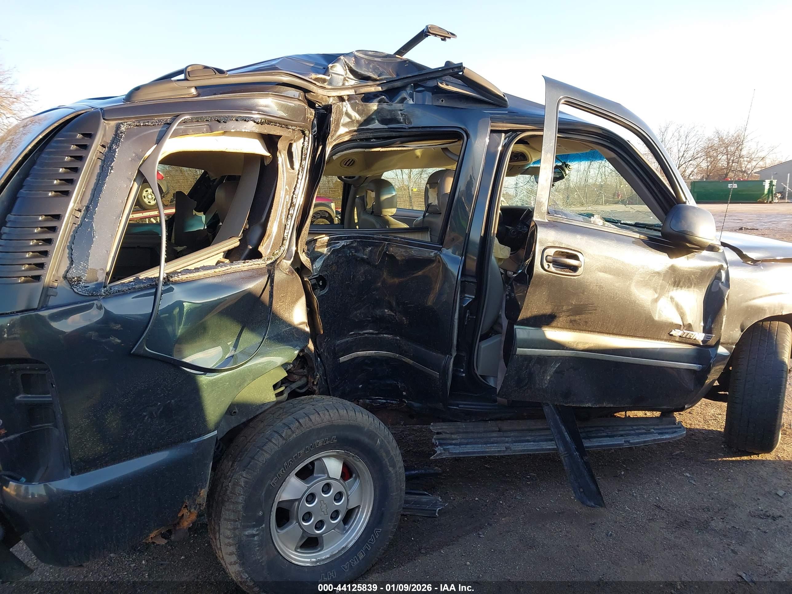 CHEVROLET TAHOE image 6