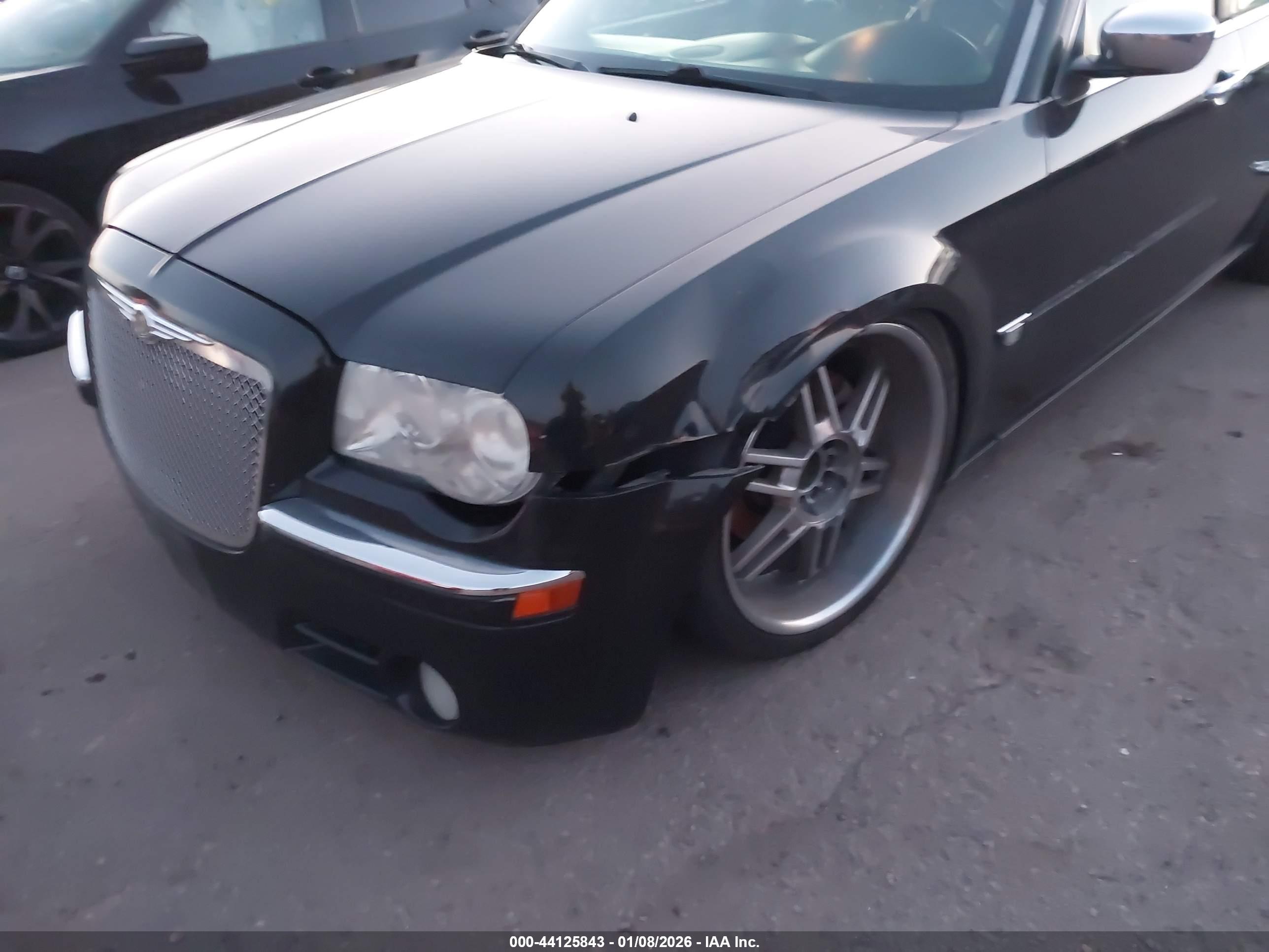 CHRYSLER 300C image 6