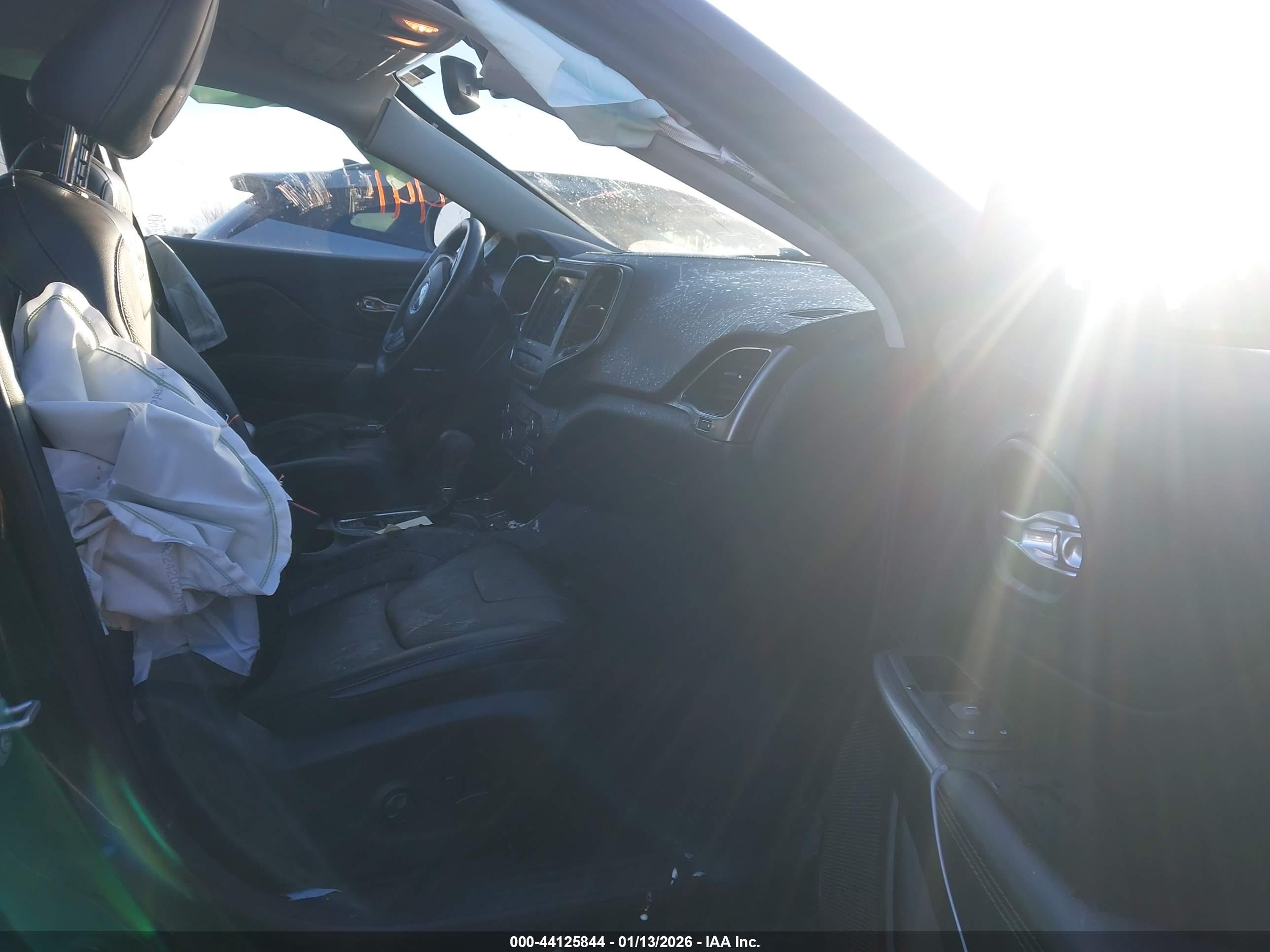 JEEP CHEROKEE image 5