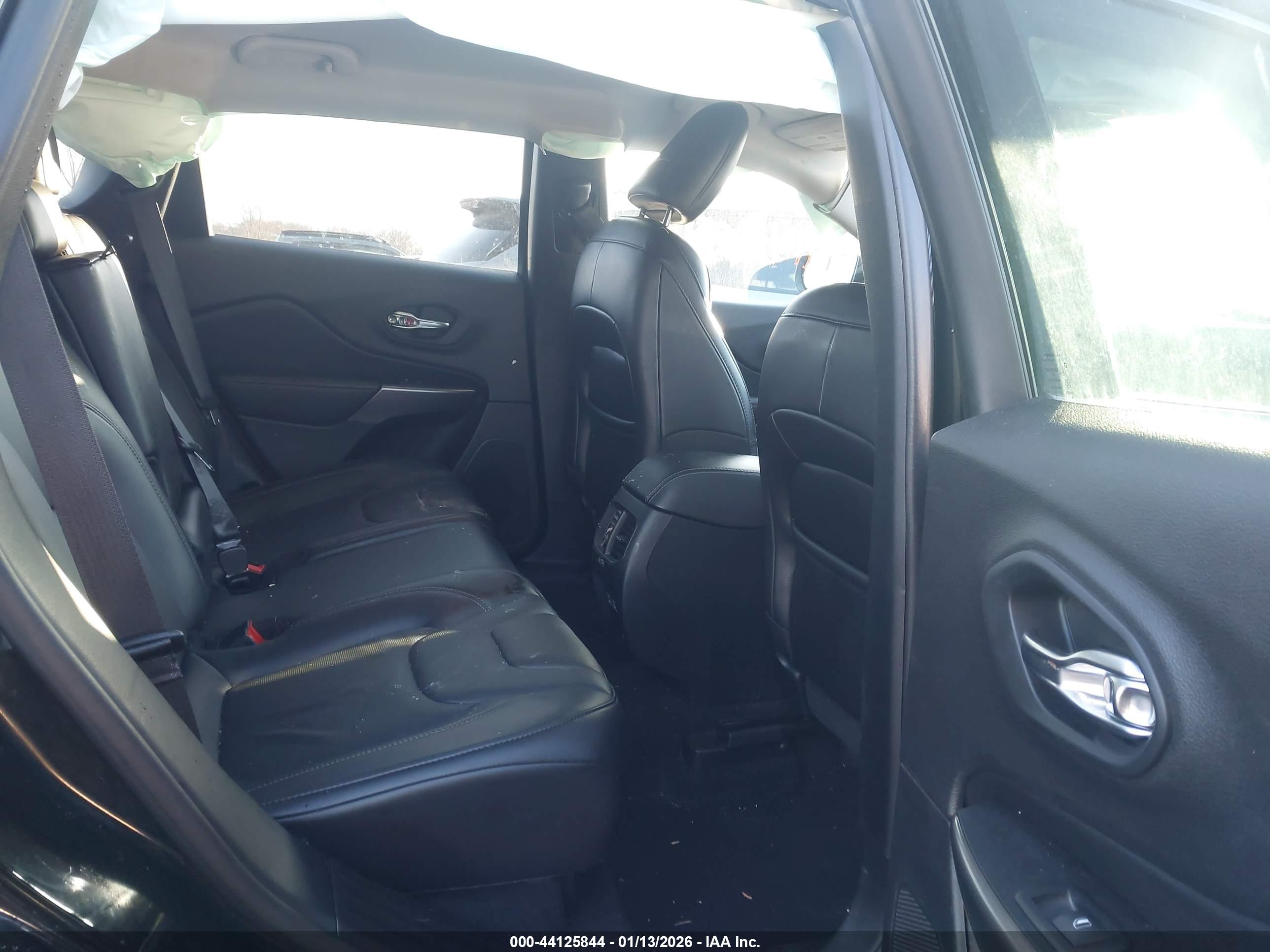 JEEP CHEROKEE image 8