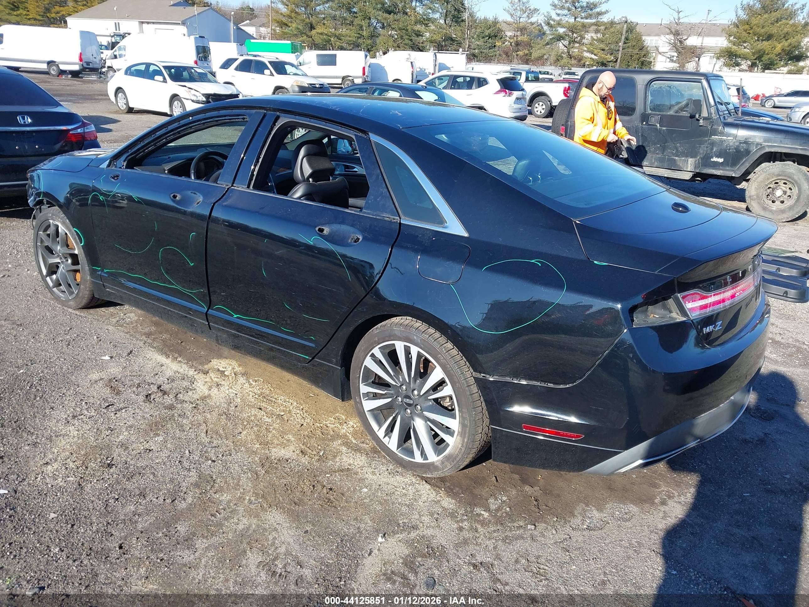 LINCOLN MKZ image 3