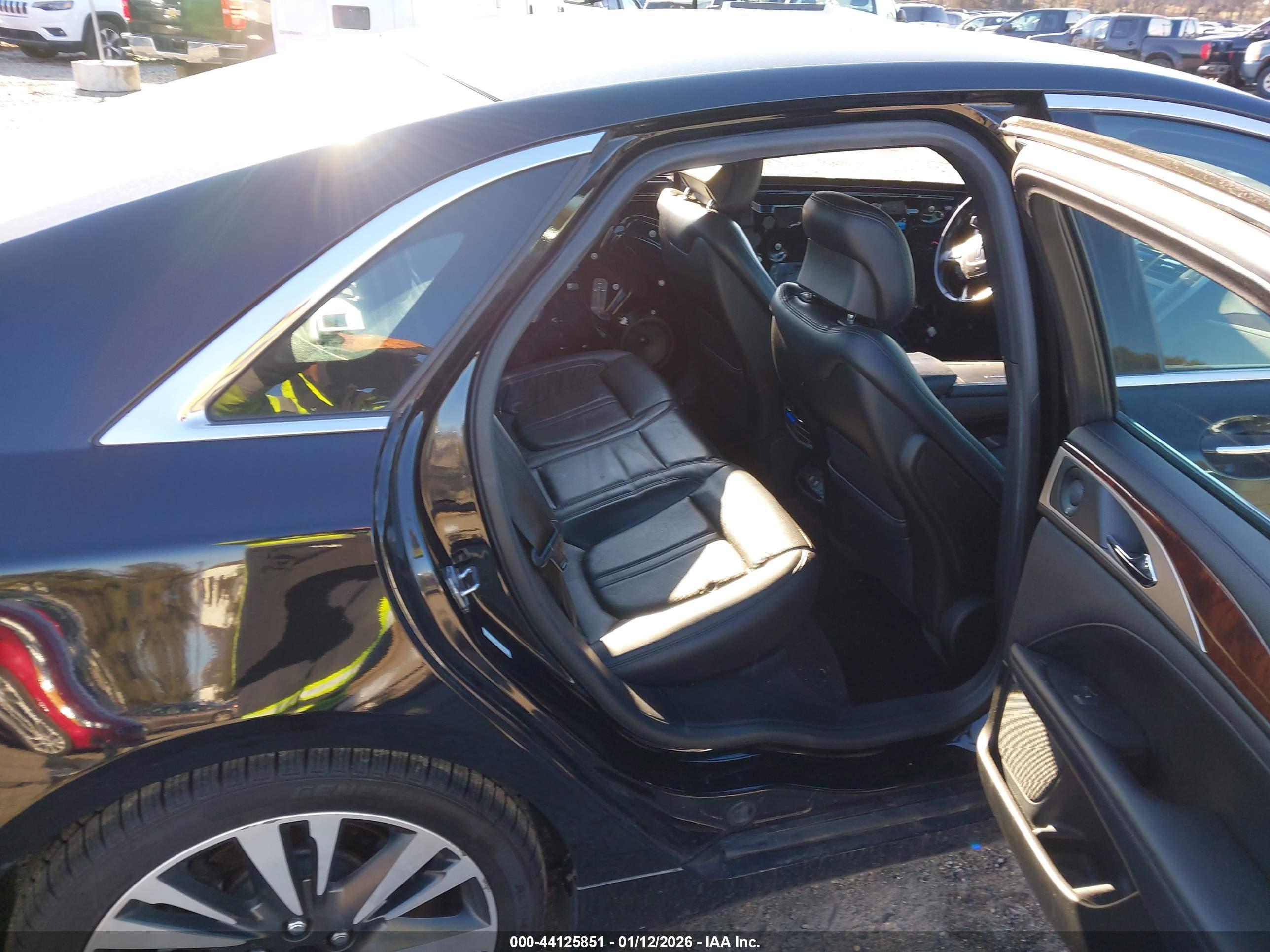 LINCOLN MKZ image 8