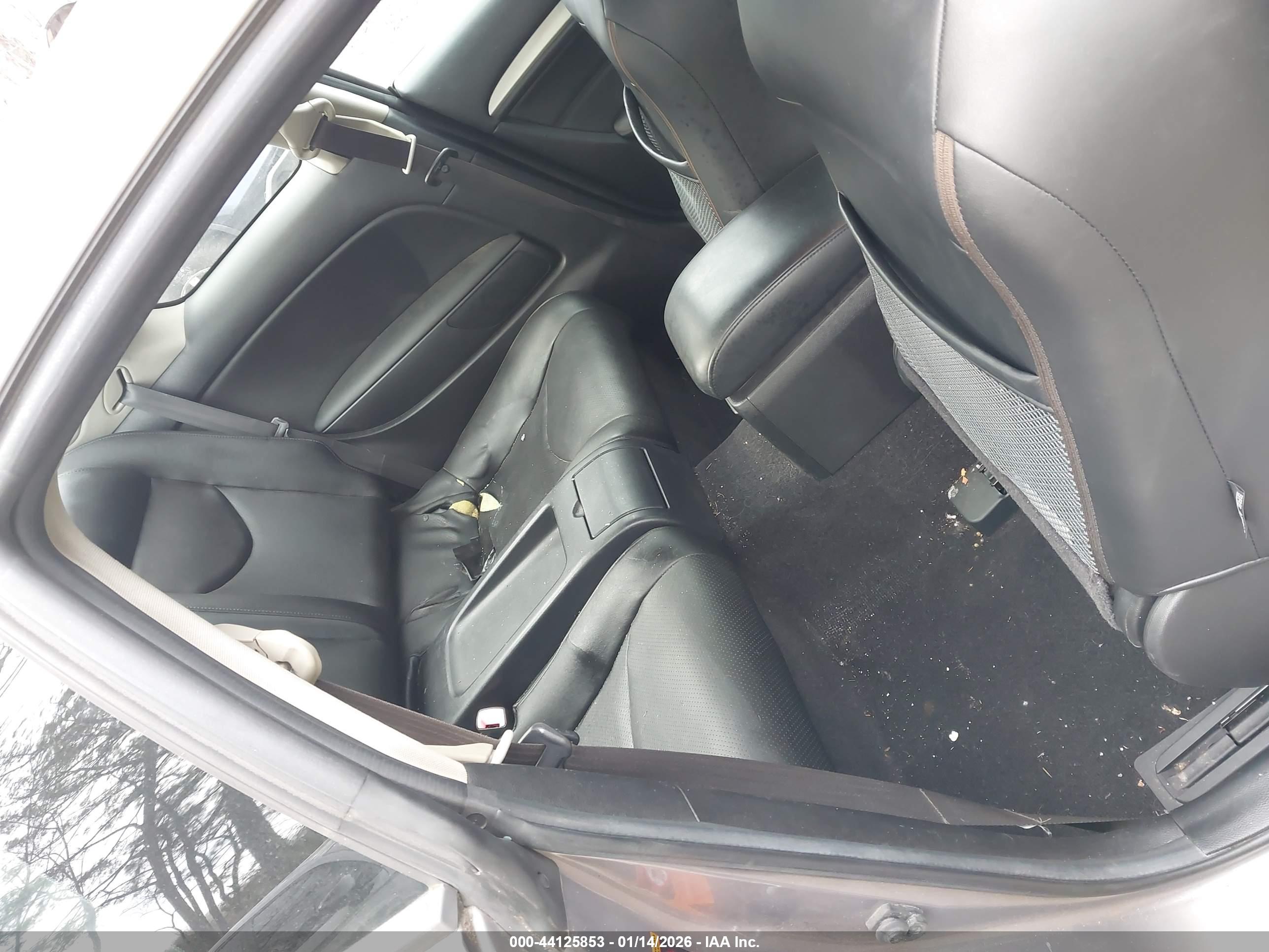 INFINITI G37 image 8