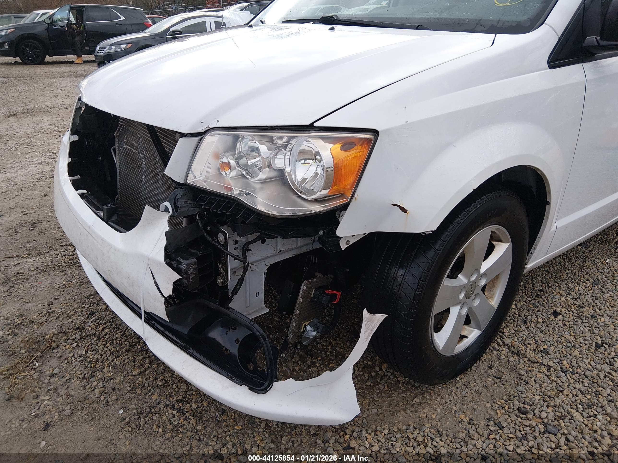 DODGE GRAND image 6