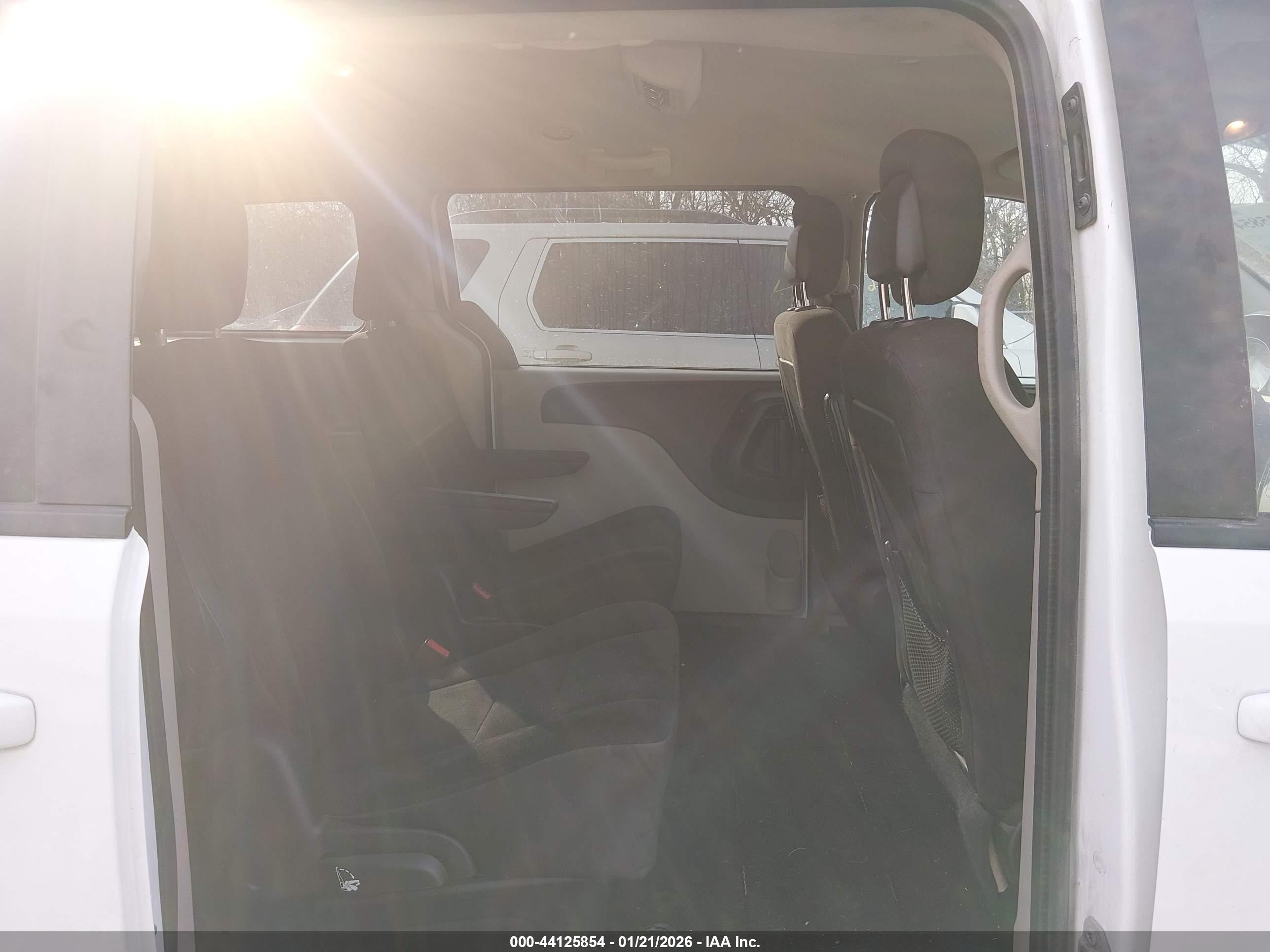 DODGE GRAND image 8