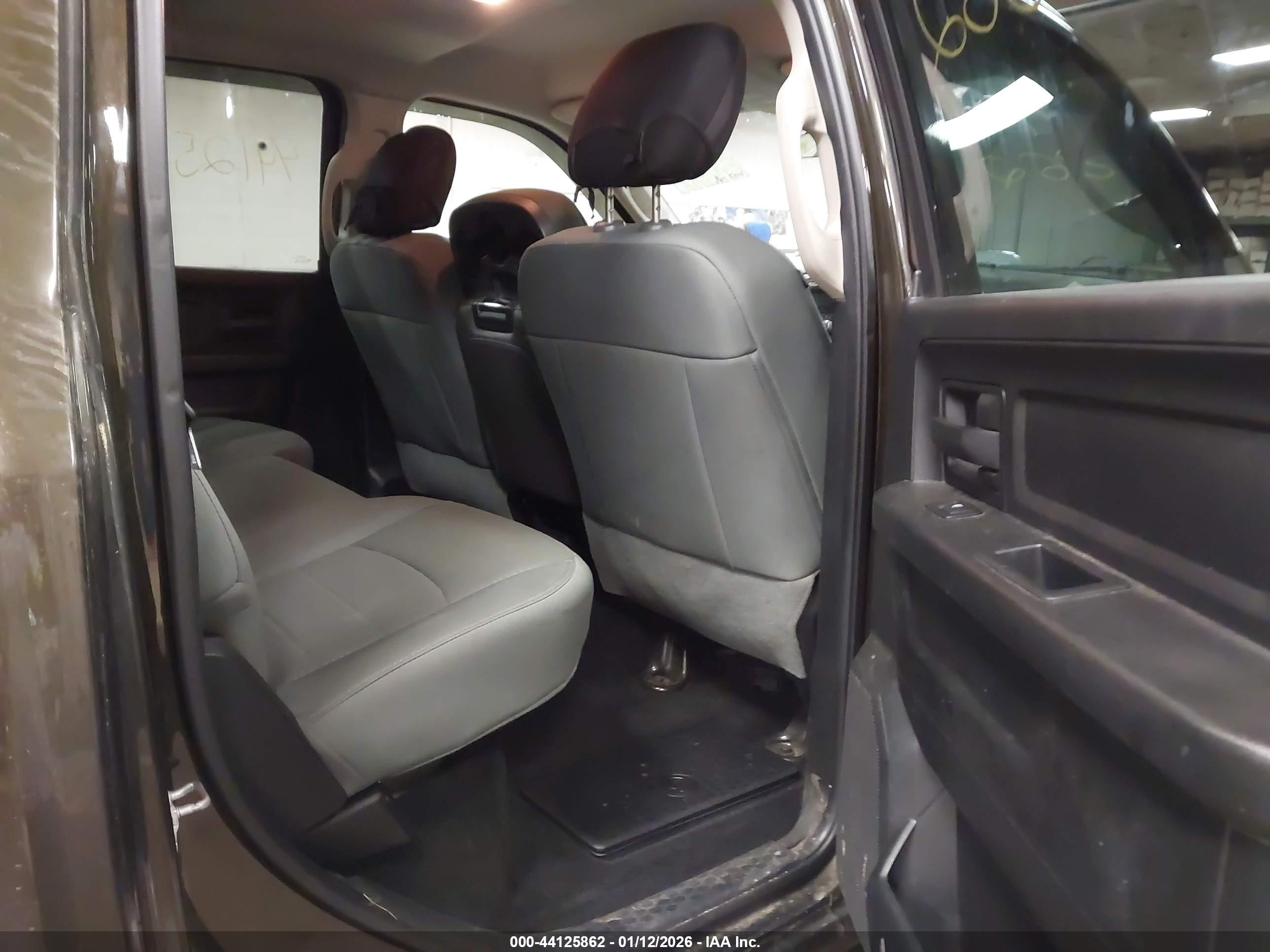 RAM 2500 image 8