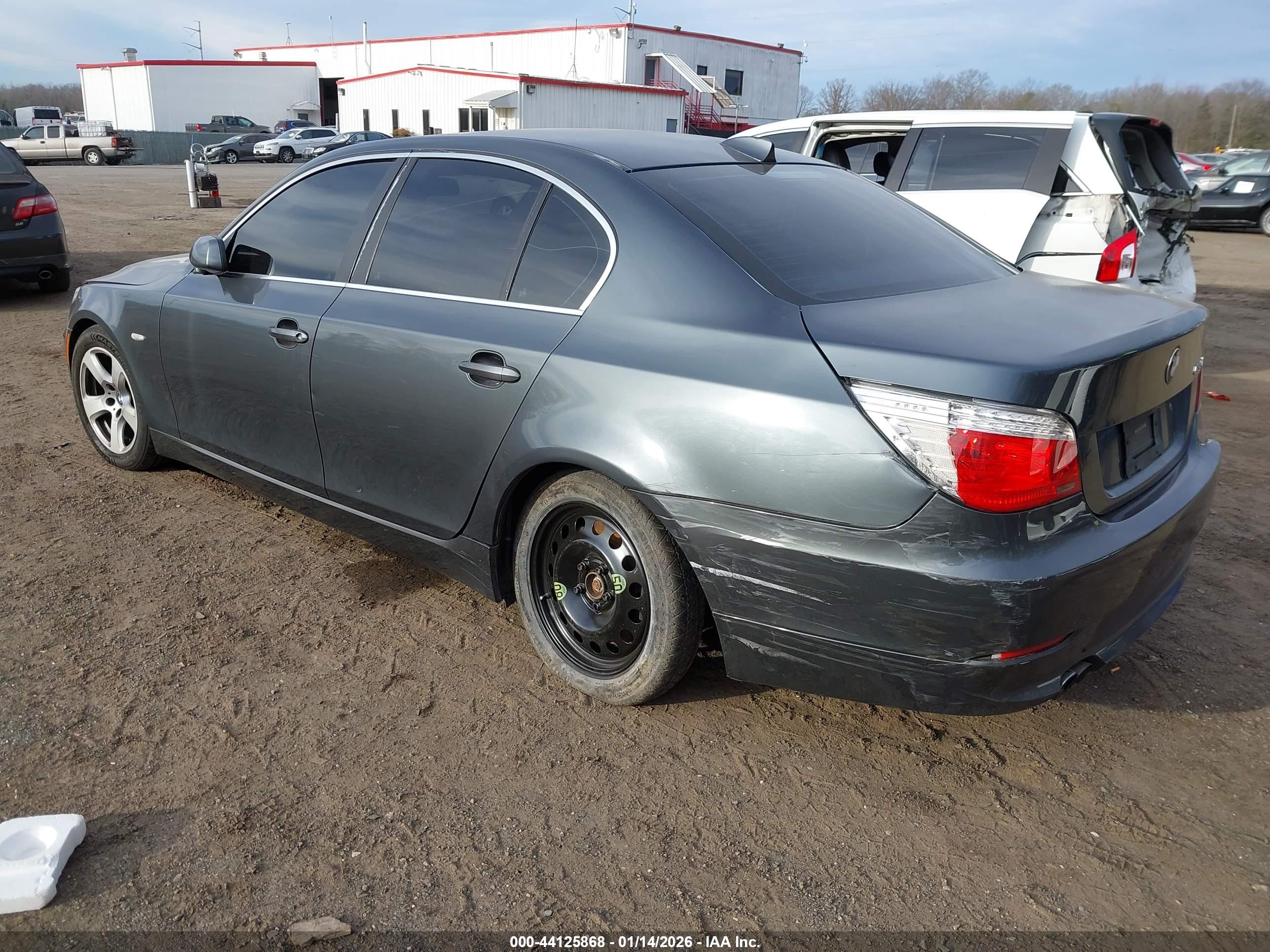 BMW 535I image 3
