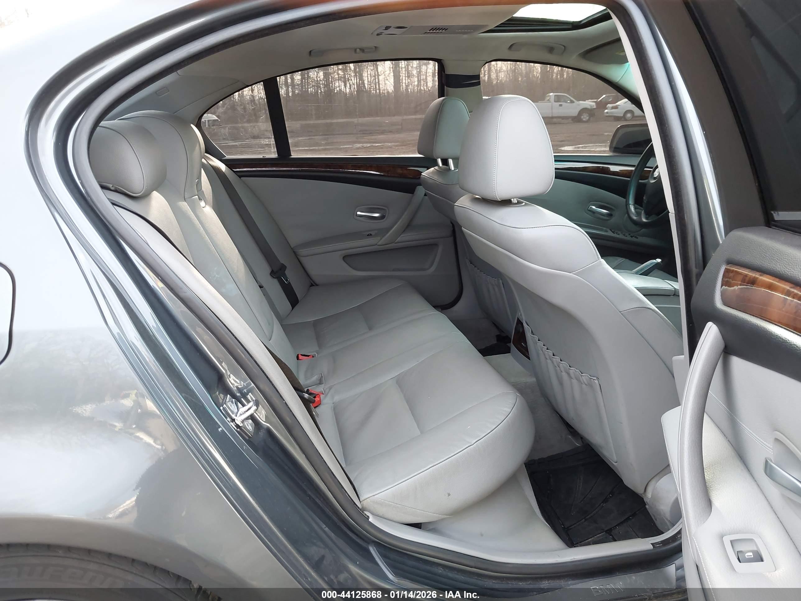 BMW 535I image 8