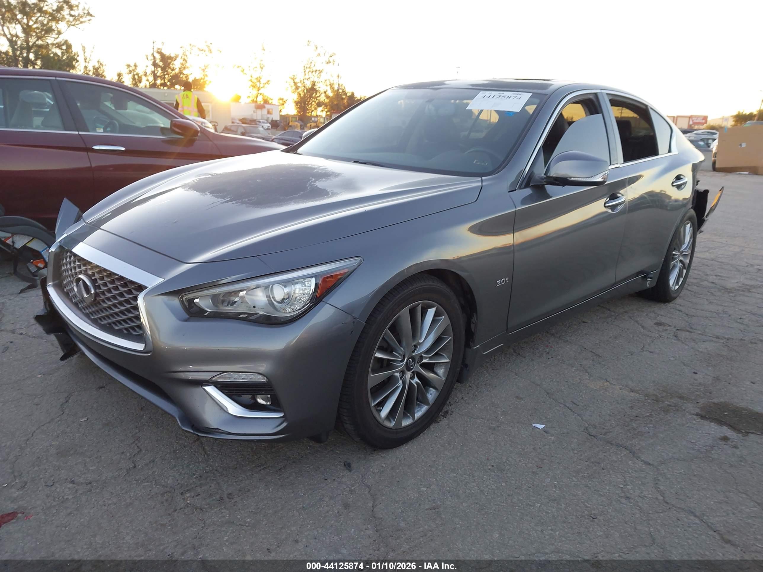 INFINITI Q50 image 2
