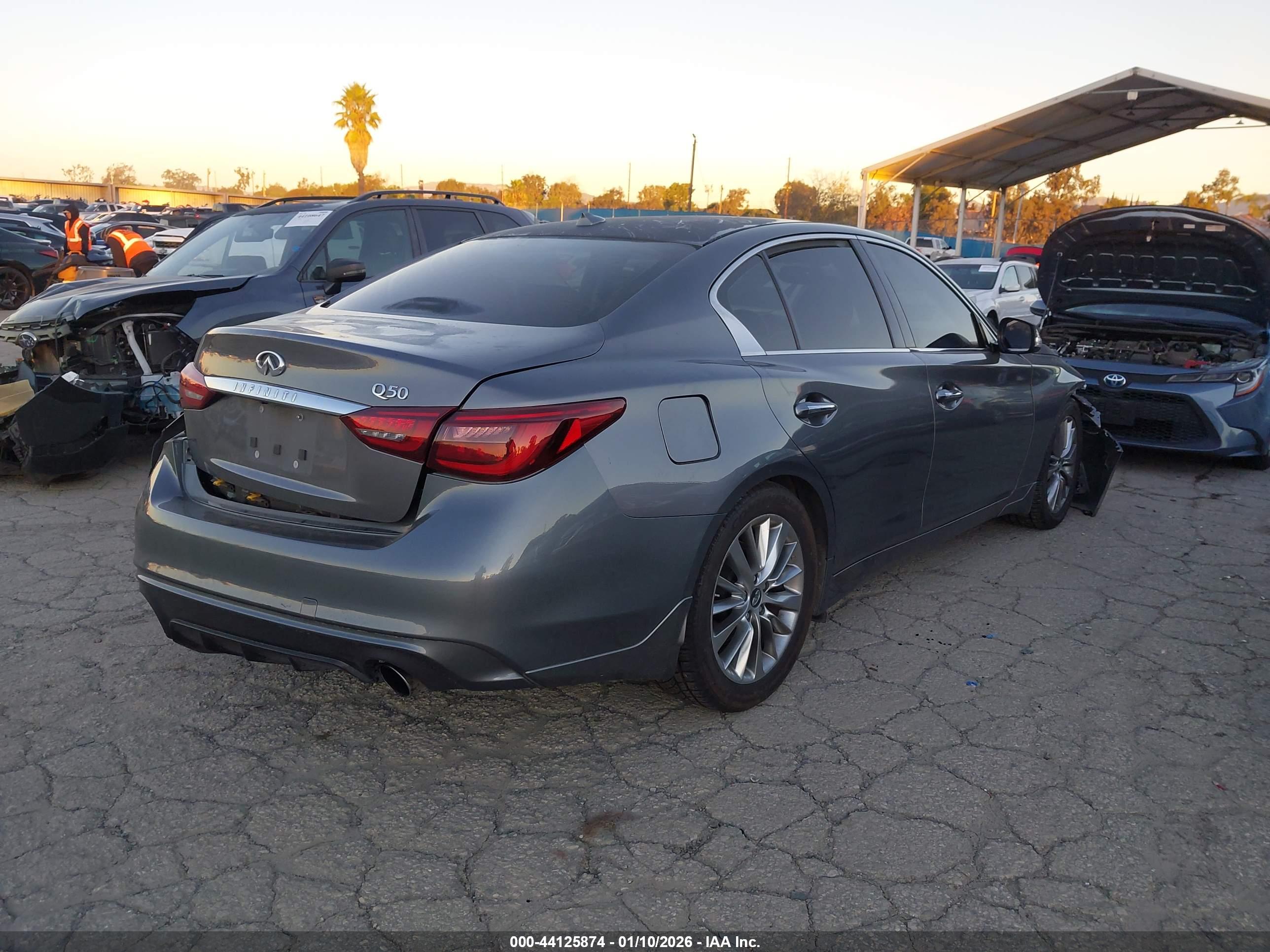 INFINITI Q50 image 4