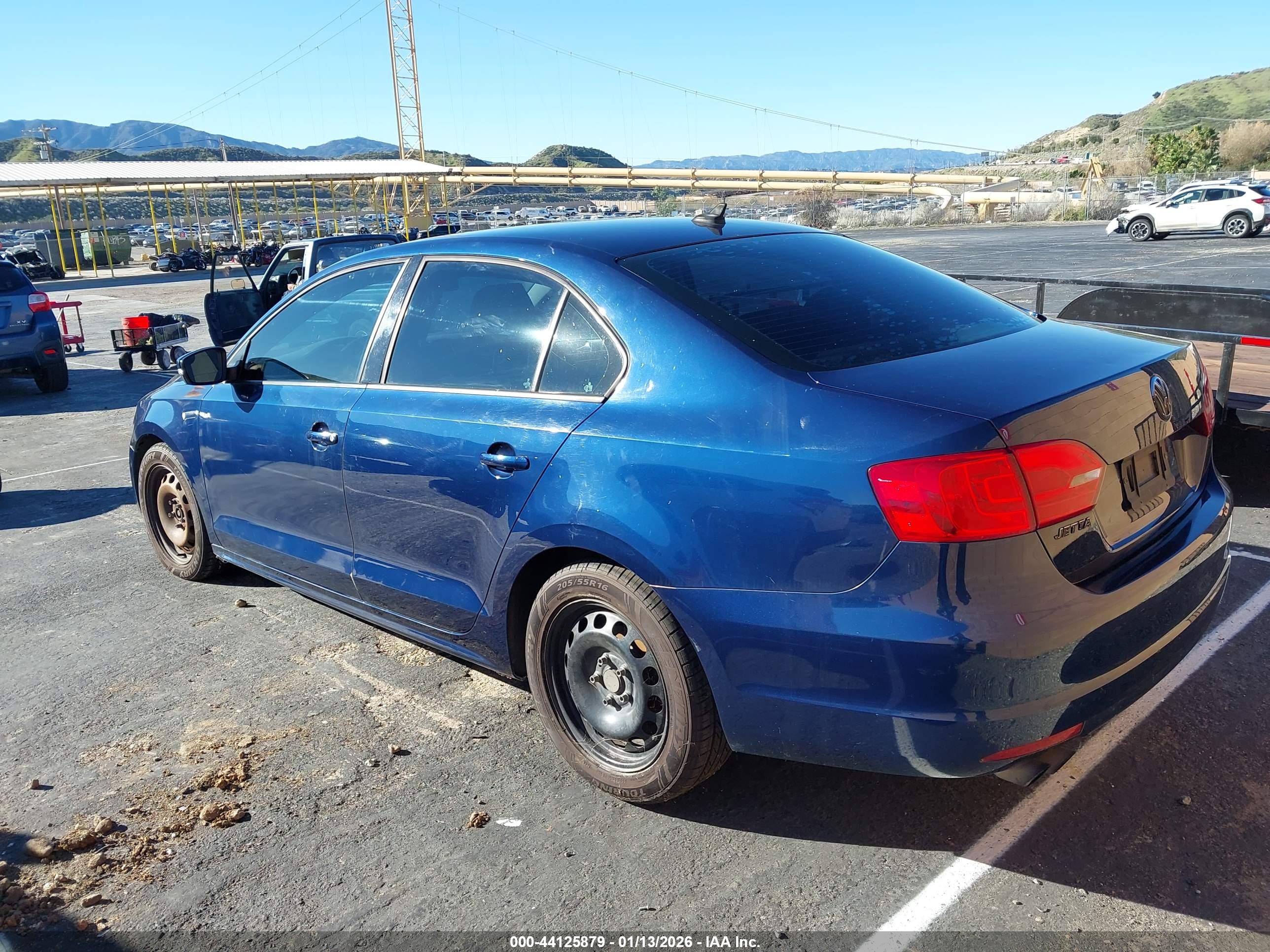 VOLKSWAGEN JETTA image 3