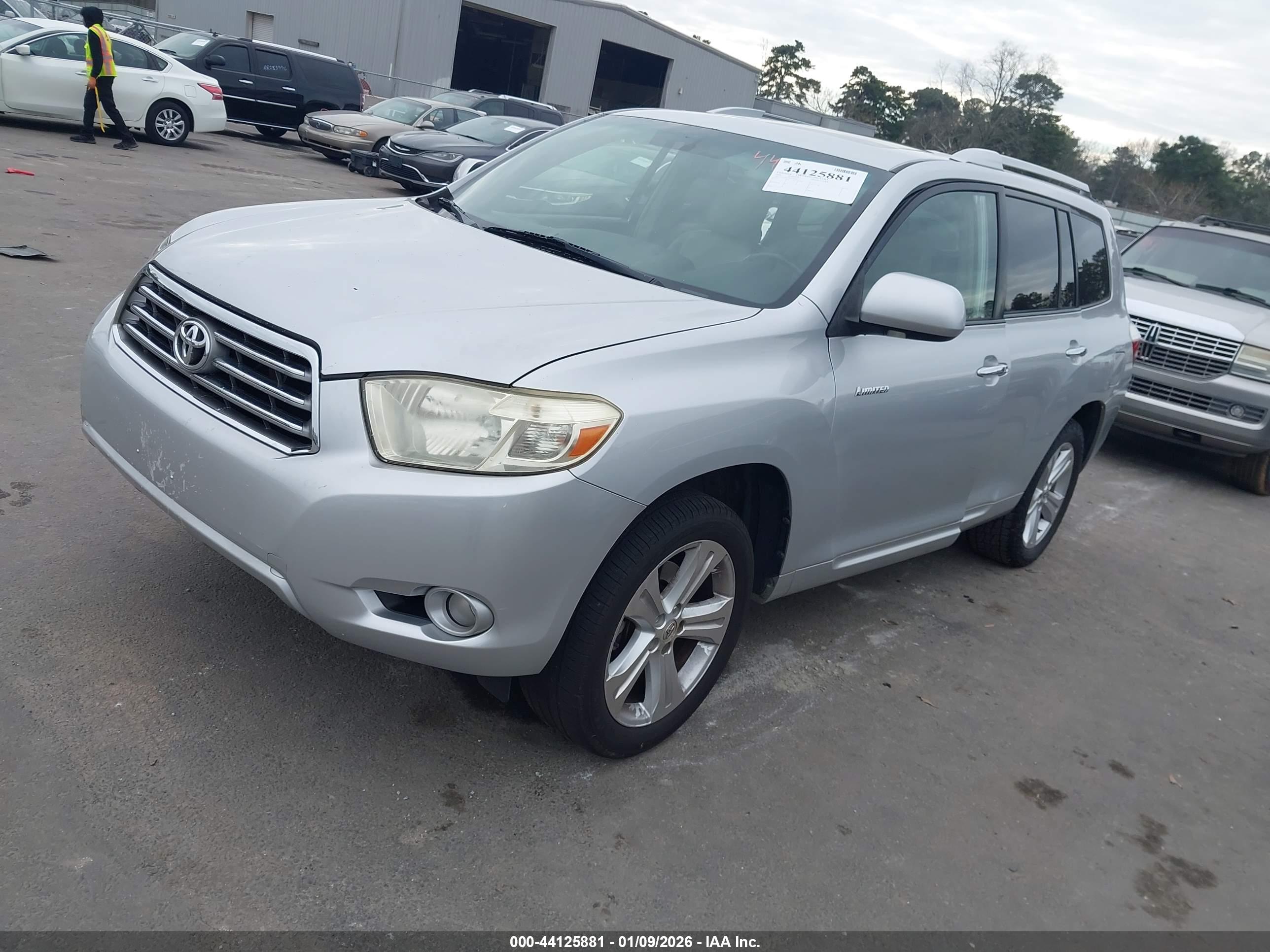 TOYOTA HIGHLANDER image 2