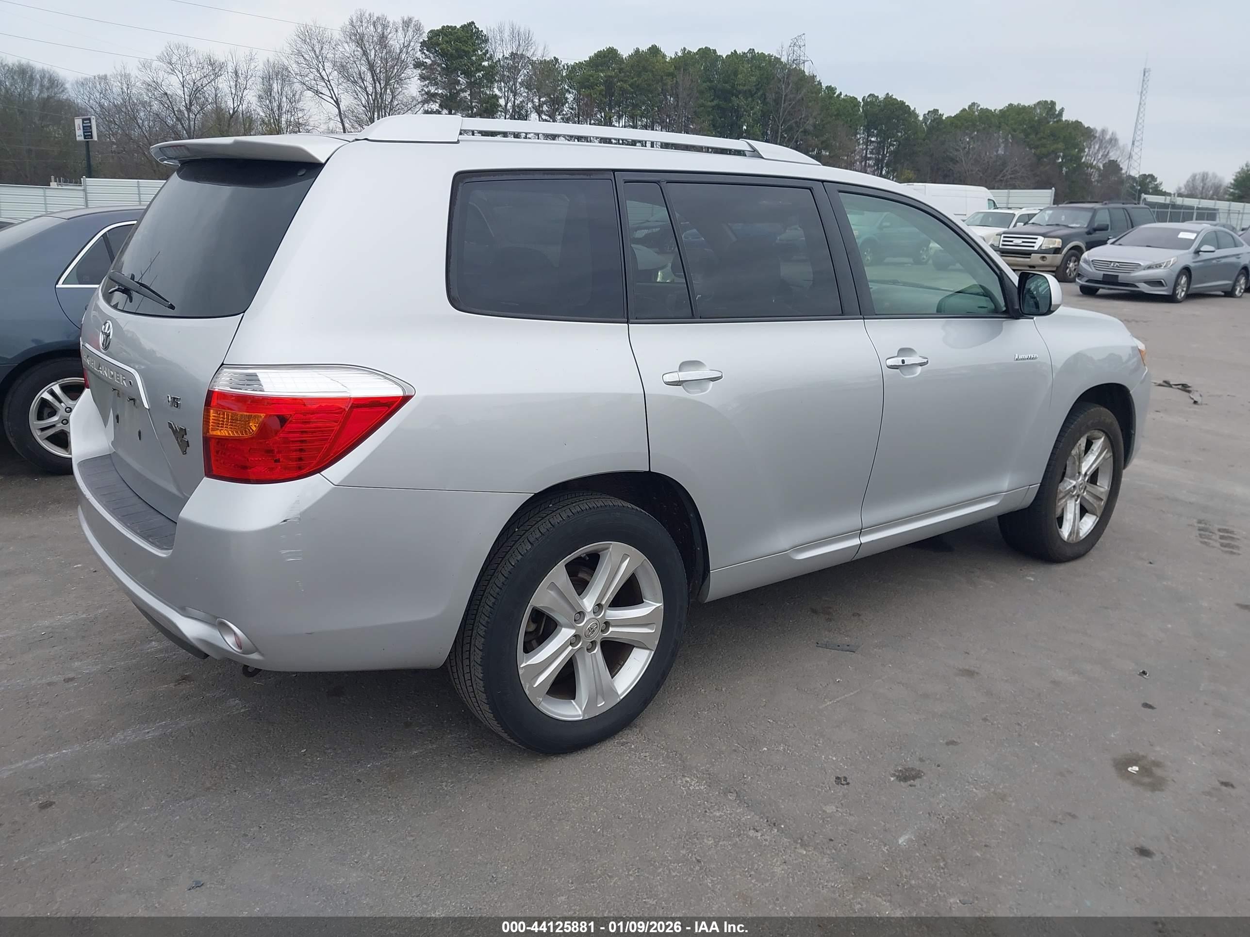 TOYOTA HIGHLANDER image 4