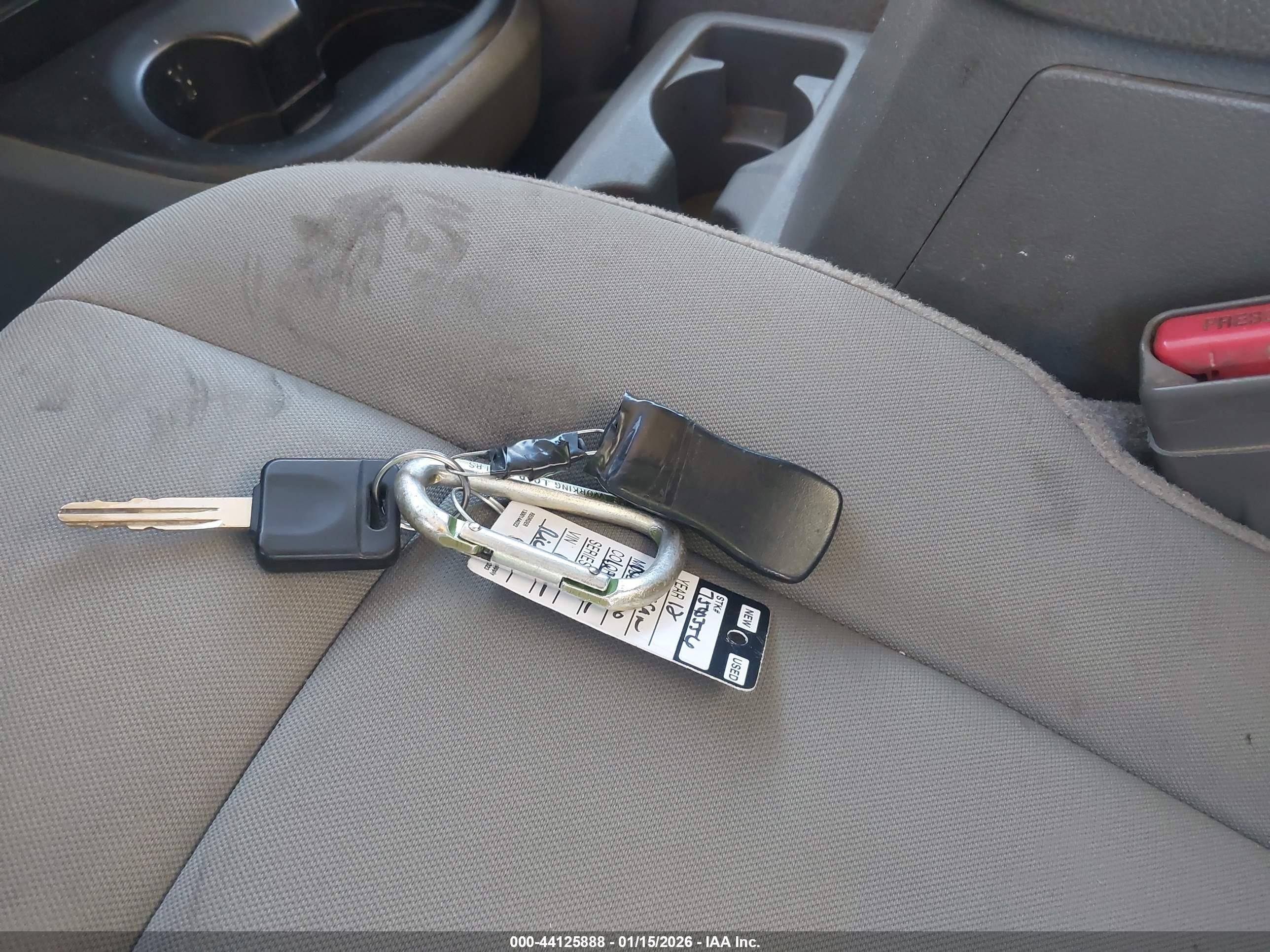NISSAN NV image 11