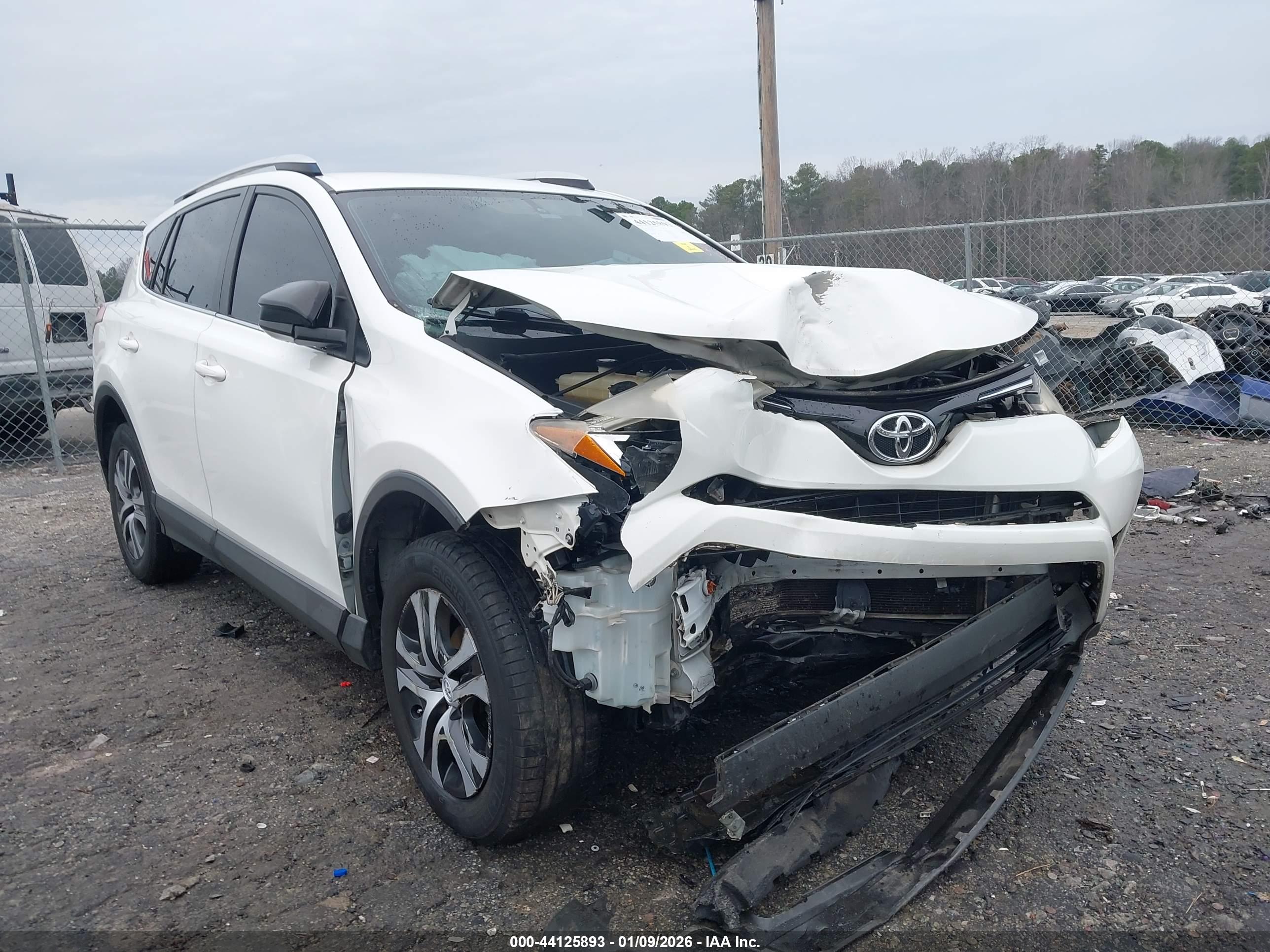 TOYOTA RAV4 image 6