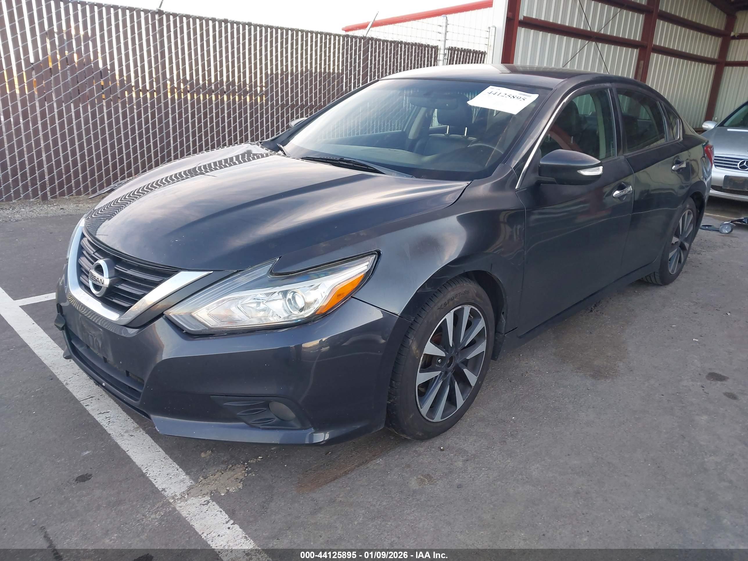 NISSAN ALTIMA image 2