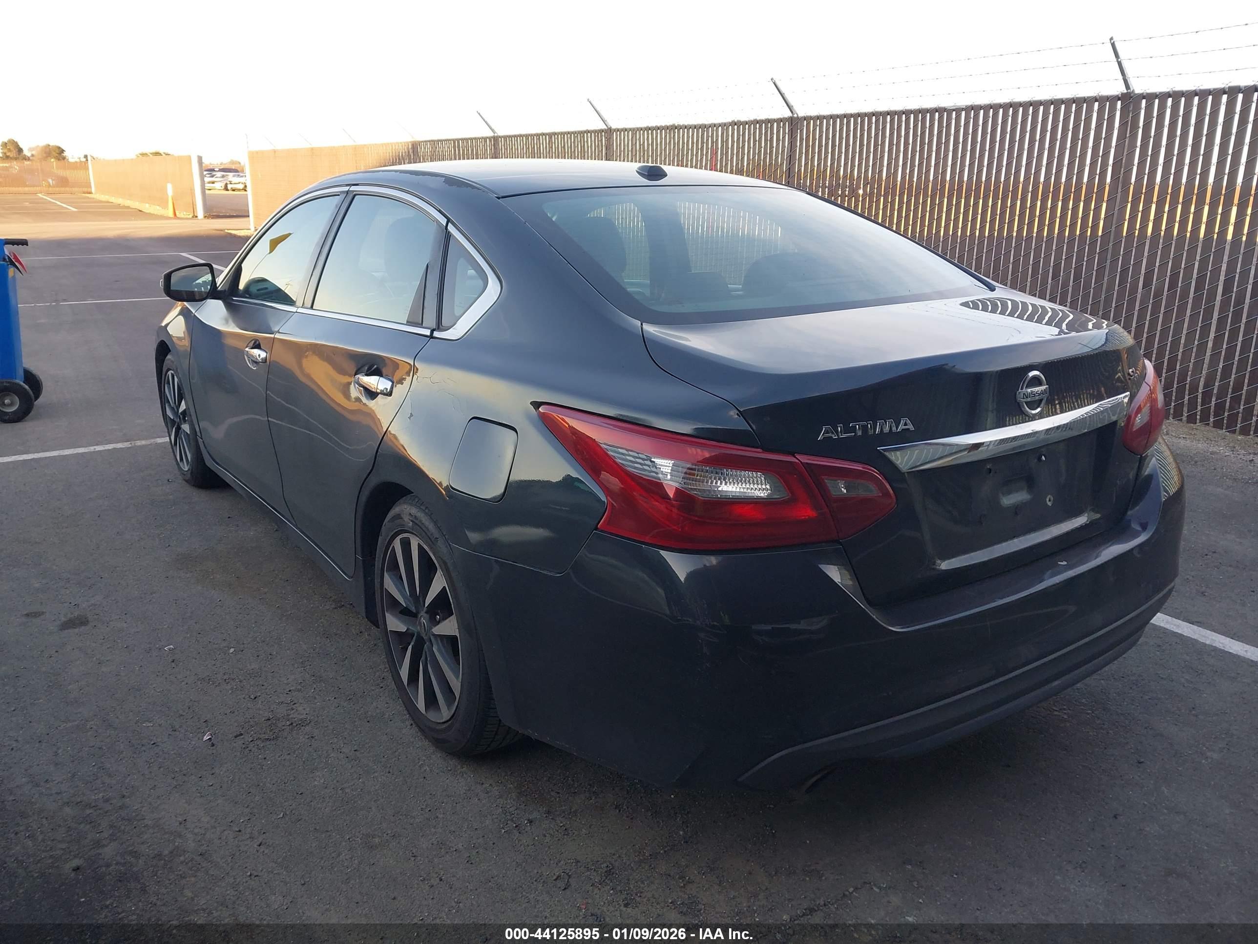 NISSAN ALTIMA image 3