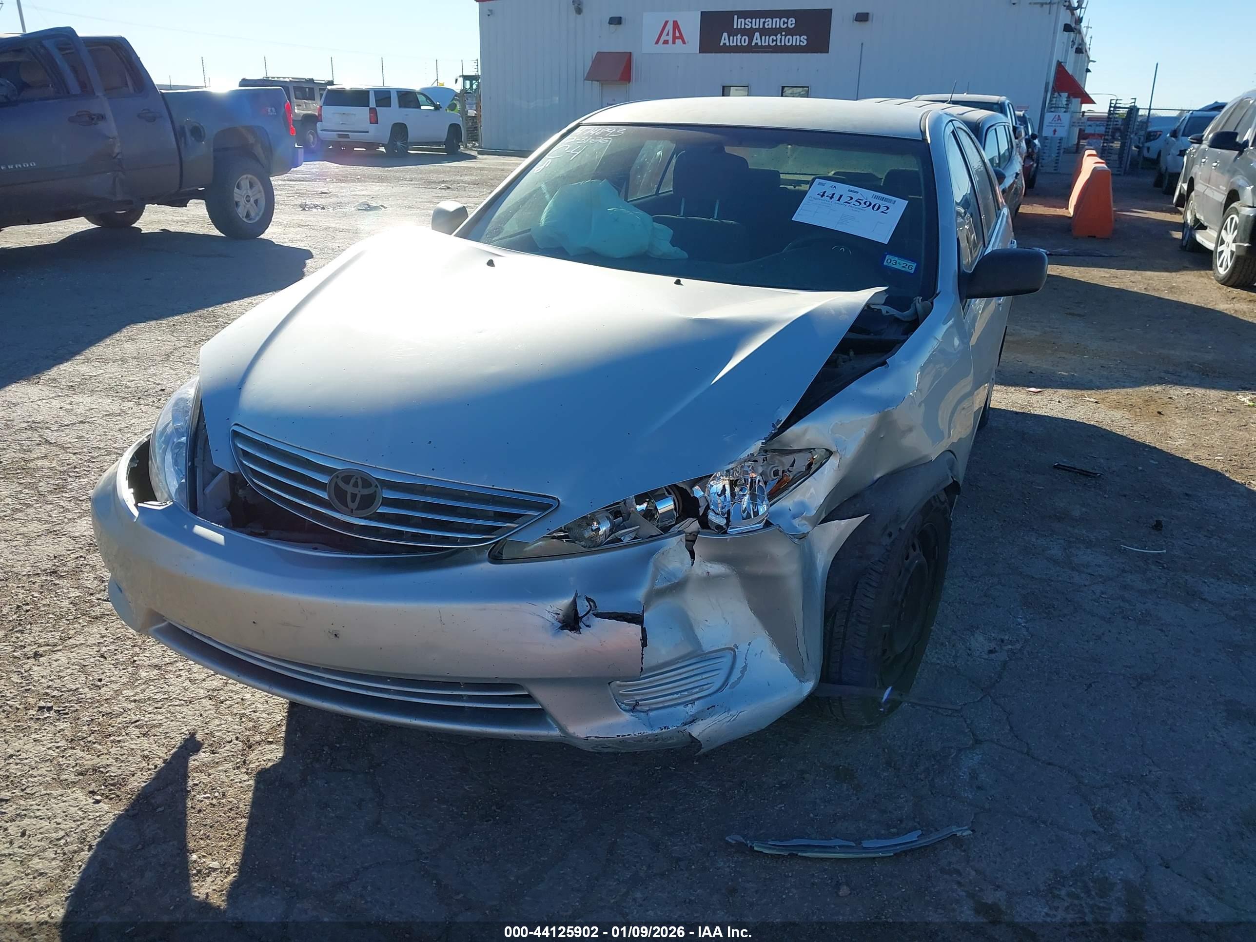 TOYOTA CAMRY image 6