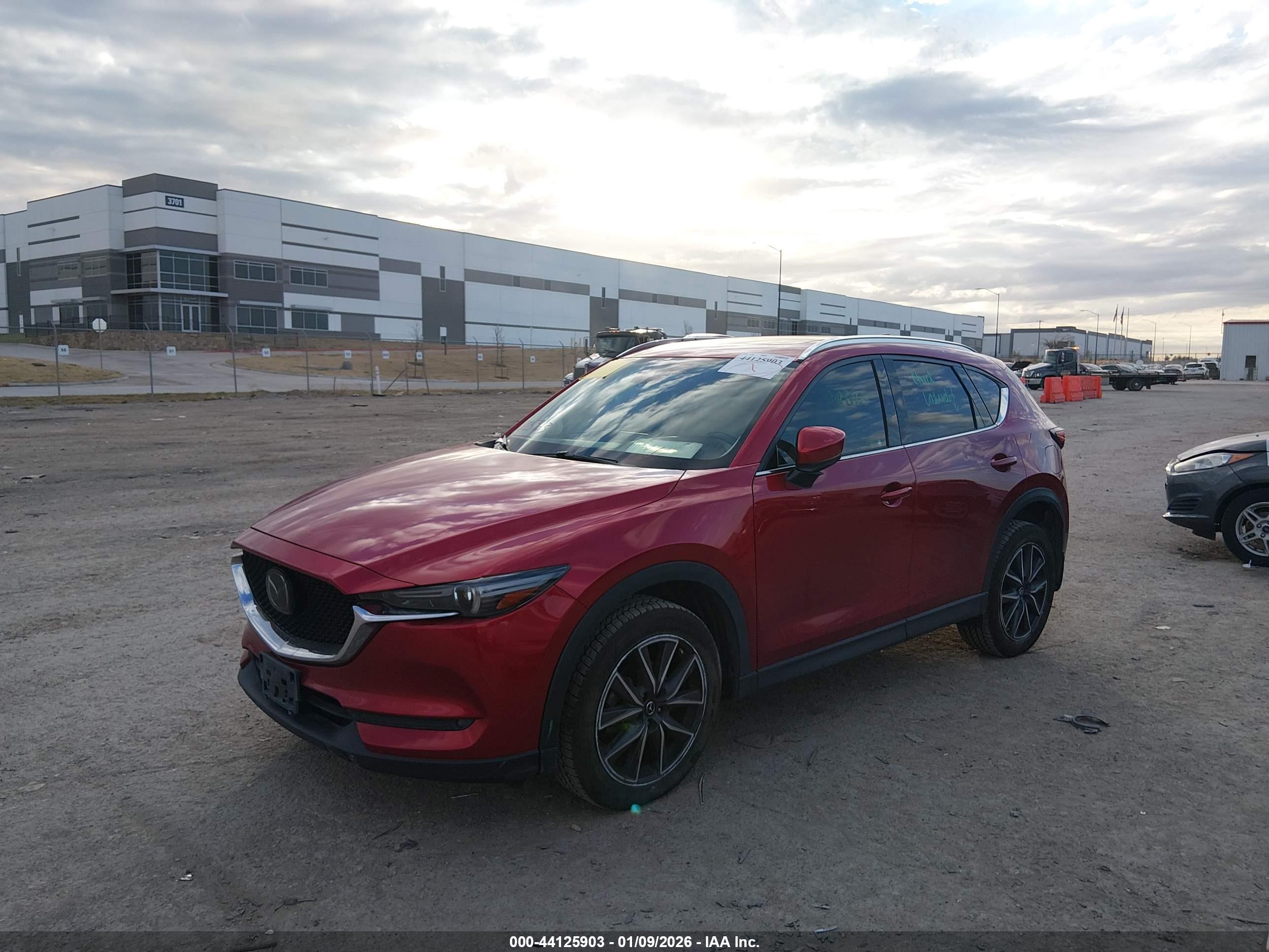 MAZDA CX-5 image 2