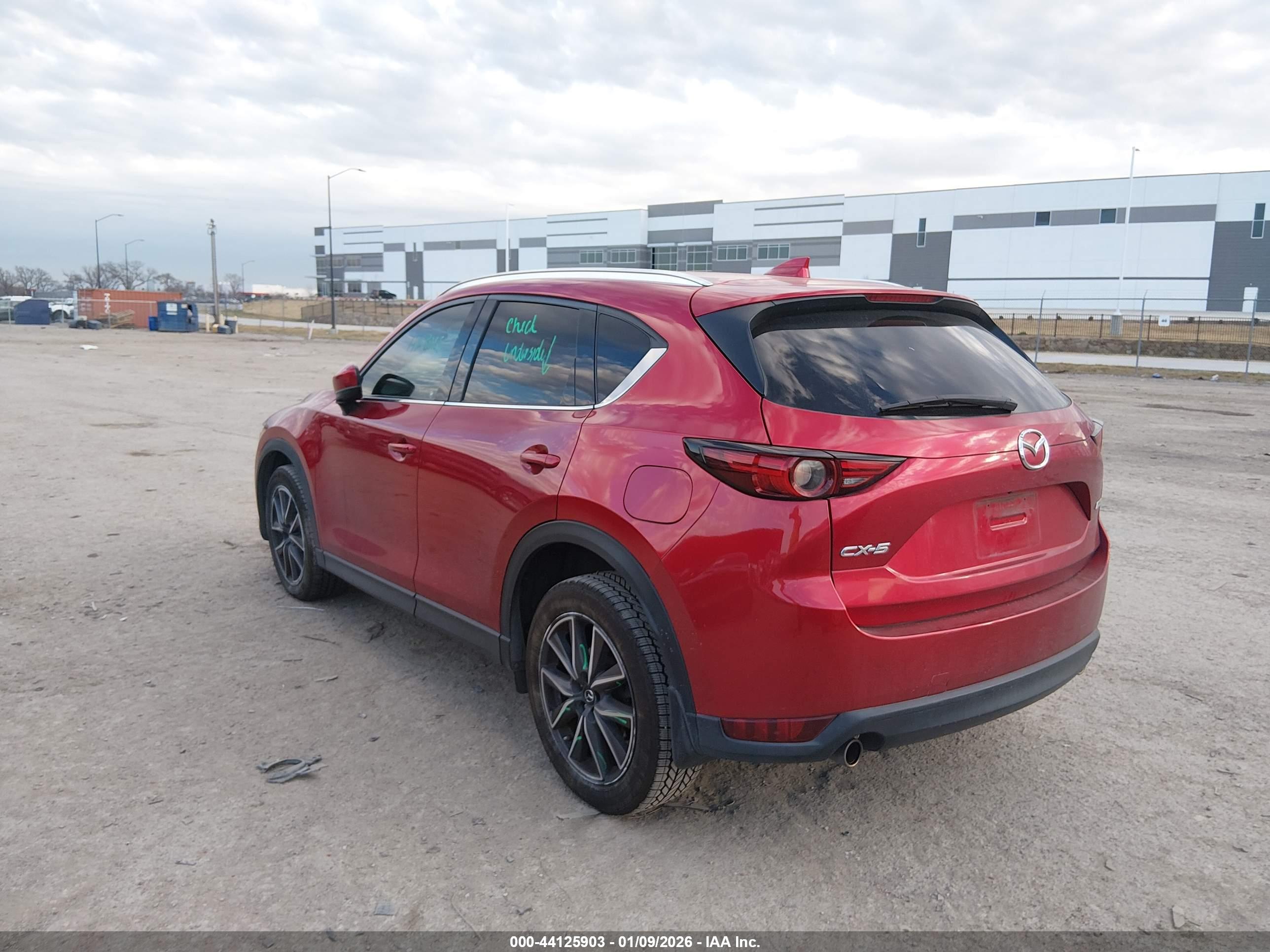 MAZDA CX-5 image 3