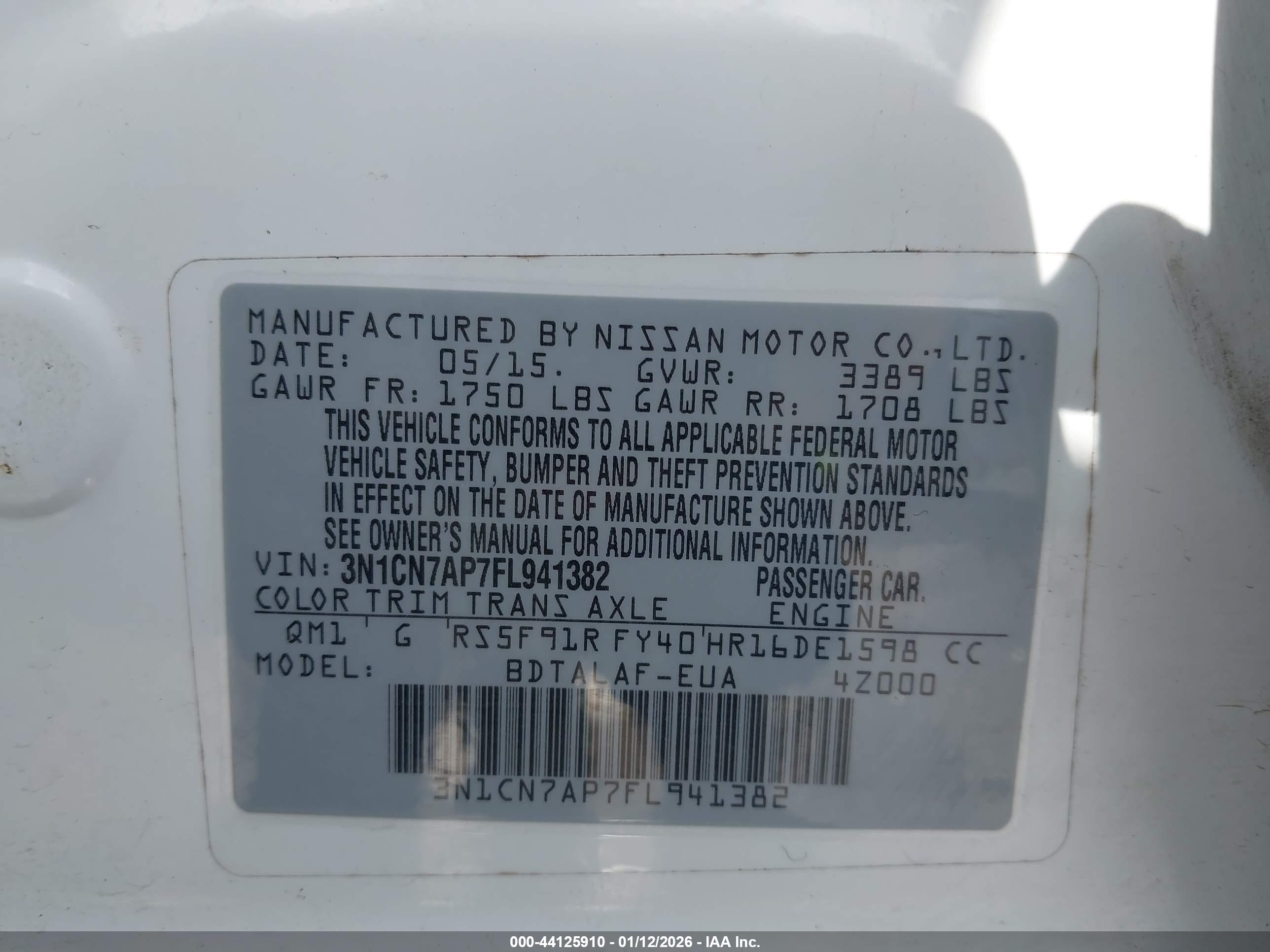 NISSAN VERSA image 9